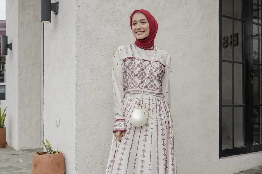 8 Model Dress Pesta Simple Elegan a la Selebgram Indonesia