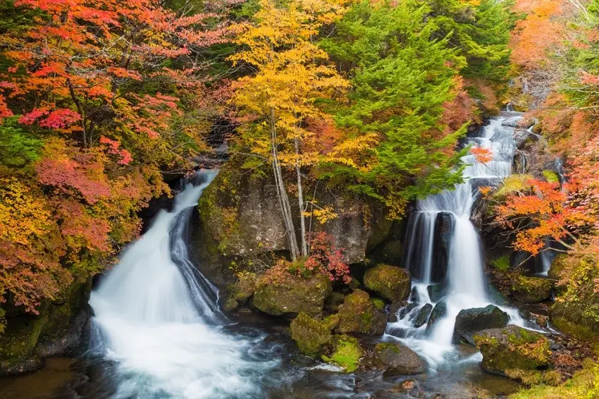 5 Air Terjun Terindah di Jepang, Wajib Masuk Itinerary!