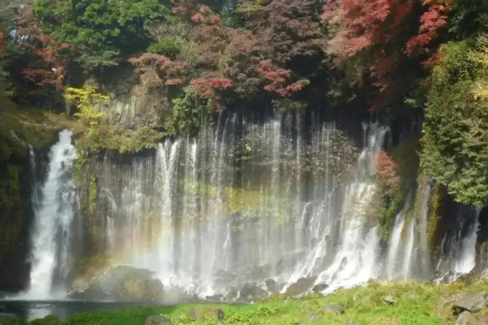 5 Air Terjun Terindah di Jepang, Wajib Masuk Itinerary!