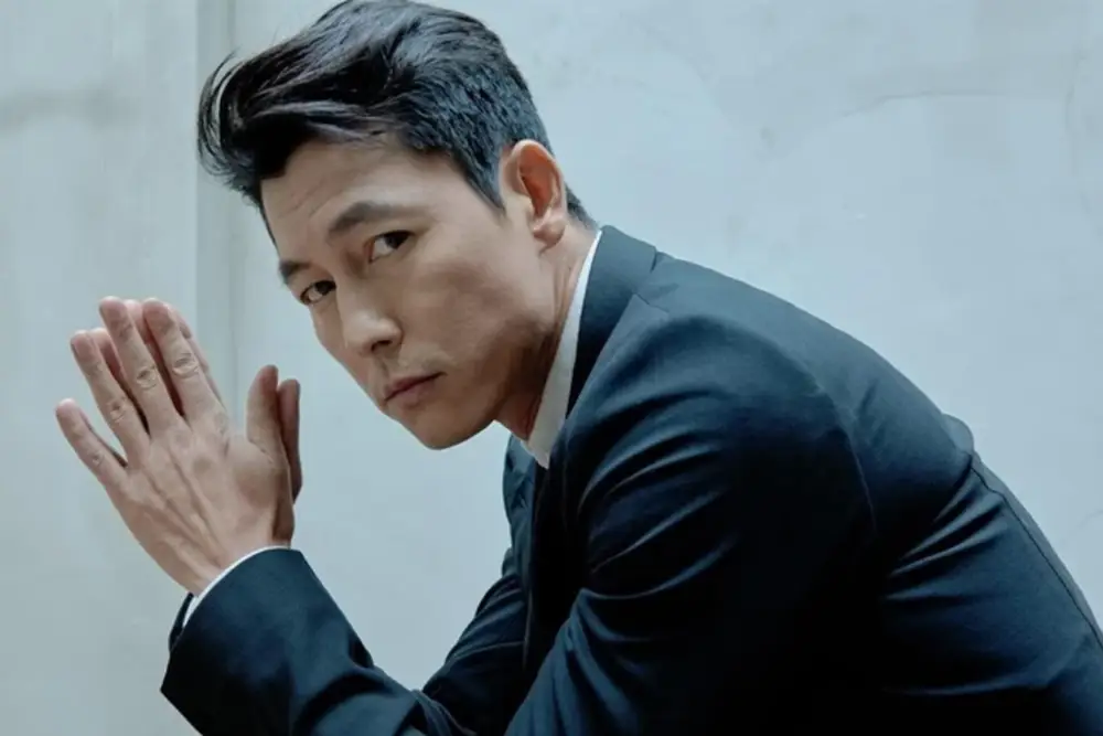 7 Film & KDrama yang Pernah Dibintangi Jung Woo Sung