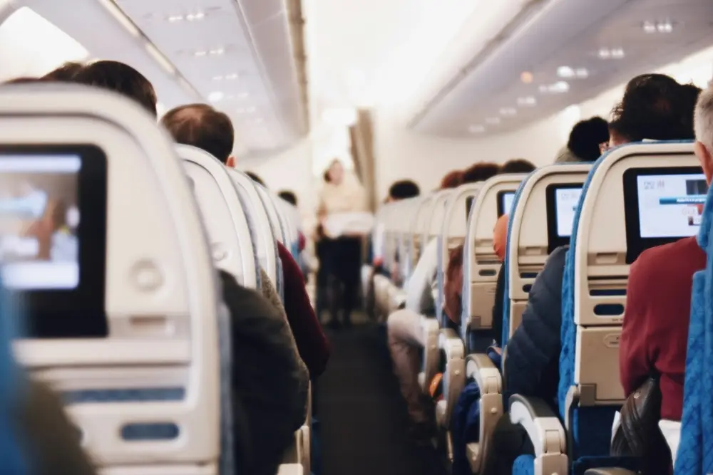 5 Tips Mencegah Pegal Saat Long Flight, Biar Bisa Menikmati Perjalanan