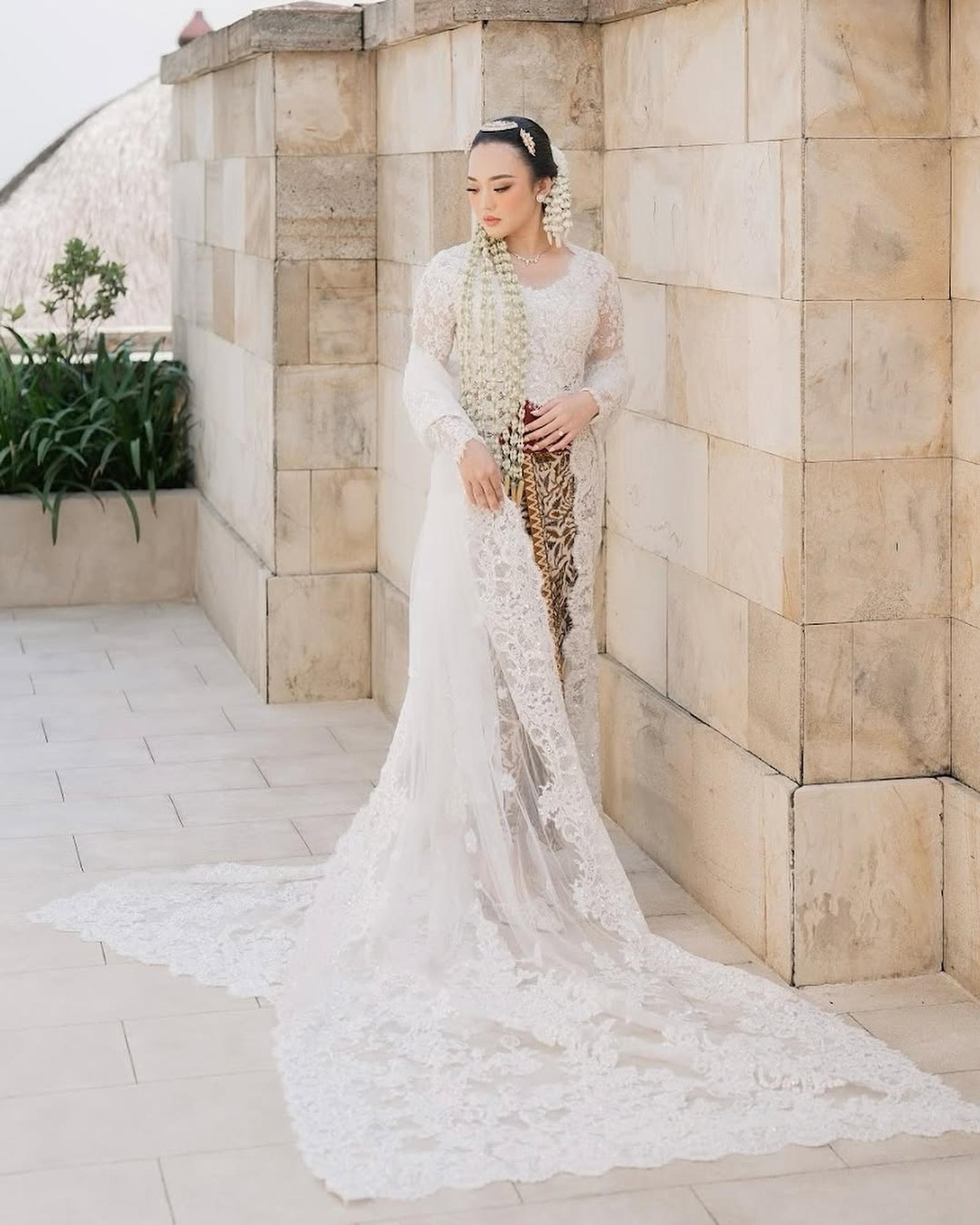 Mengenal Kebaya Yogyakarta dan Perbedaannya dengan Kebaya Solo
