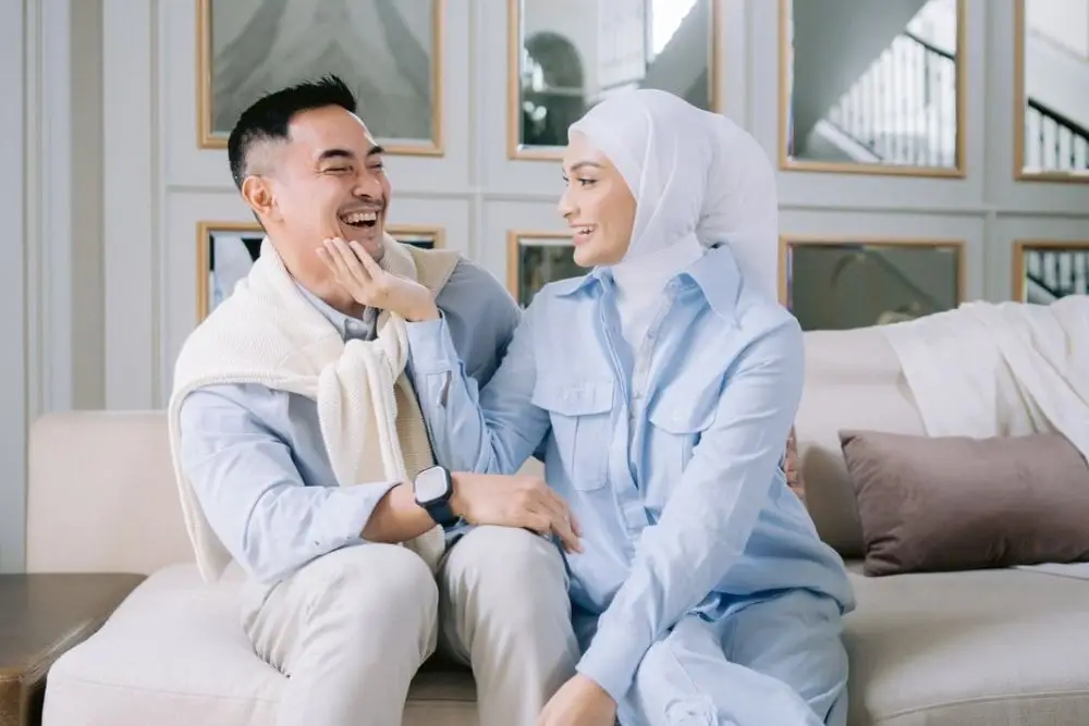 Umumkan Pernikahan, Ini 5 Fakta Hubungan Zumi Zola dan Putri Zulhas