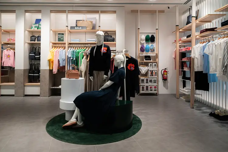 Lacoste Resmikan Flagship Store Konsep Baru Bersama Ahn Hyo-Seop