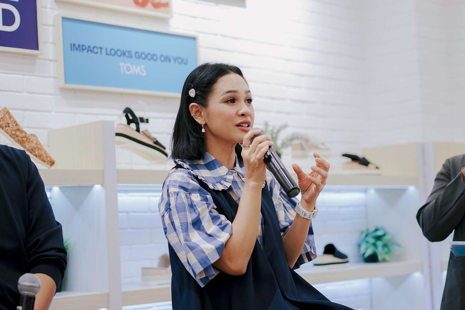 TOMS Indonesia Dukung Andien Aisyah Foundation Bangun Komunitas Kuat