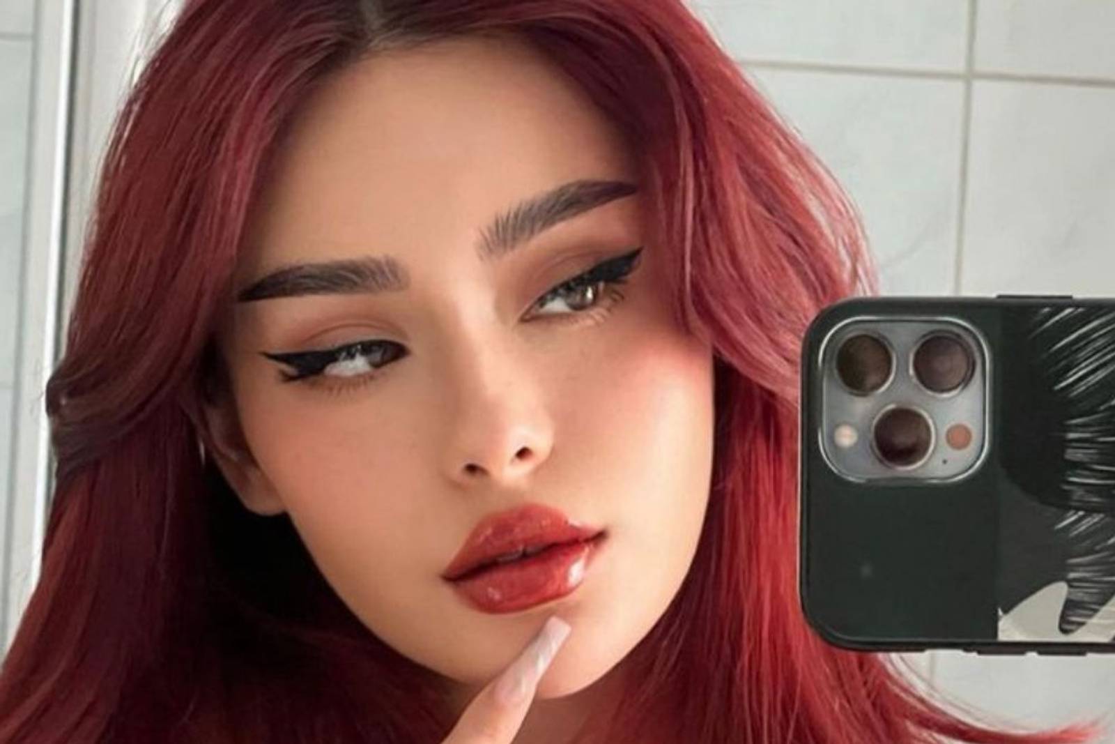 Deretan Tren Makeup Viral Sepanjang 2024! 