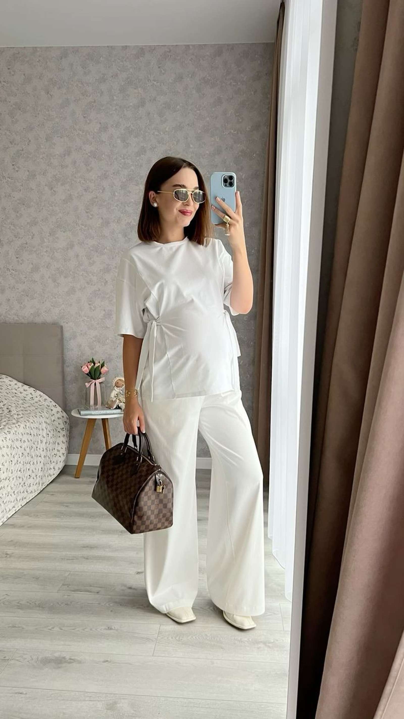 8 OOTD Ibu Hamil yang Stylish dan Fashionable, Bikin Tampilan Menarik