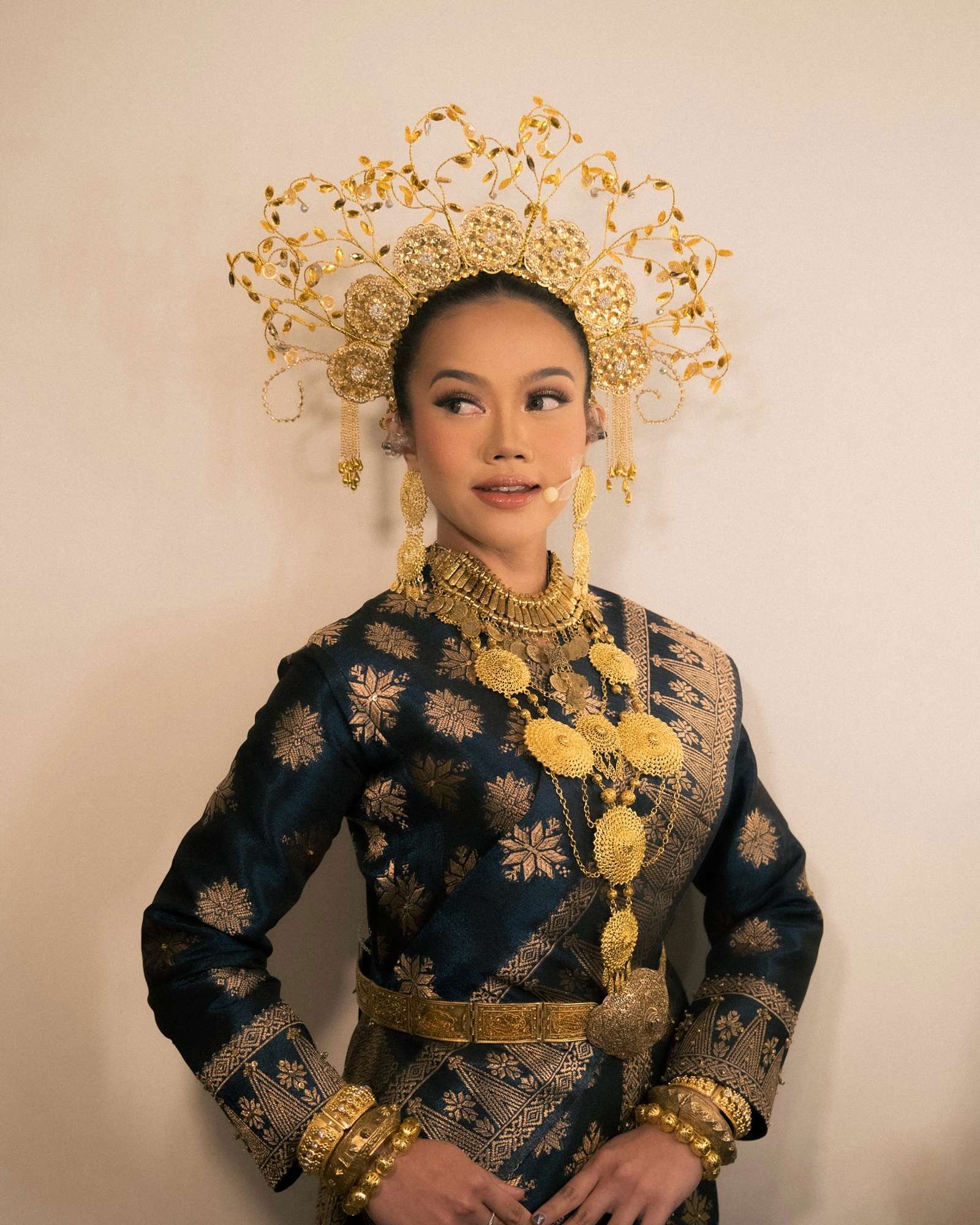 8 Kebaya Tradisional Terbaik 2024, Jawa hingga Palembang