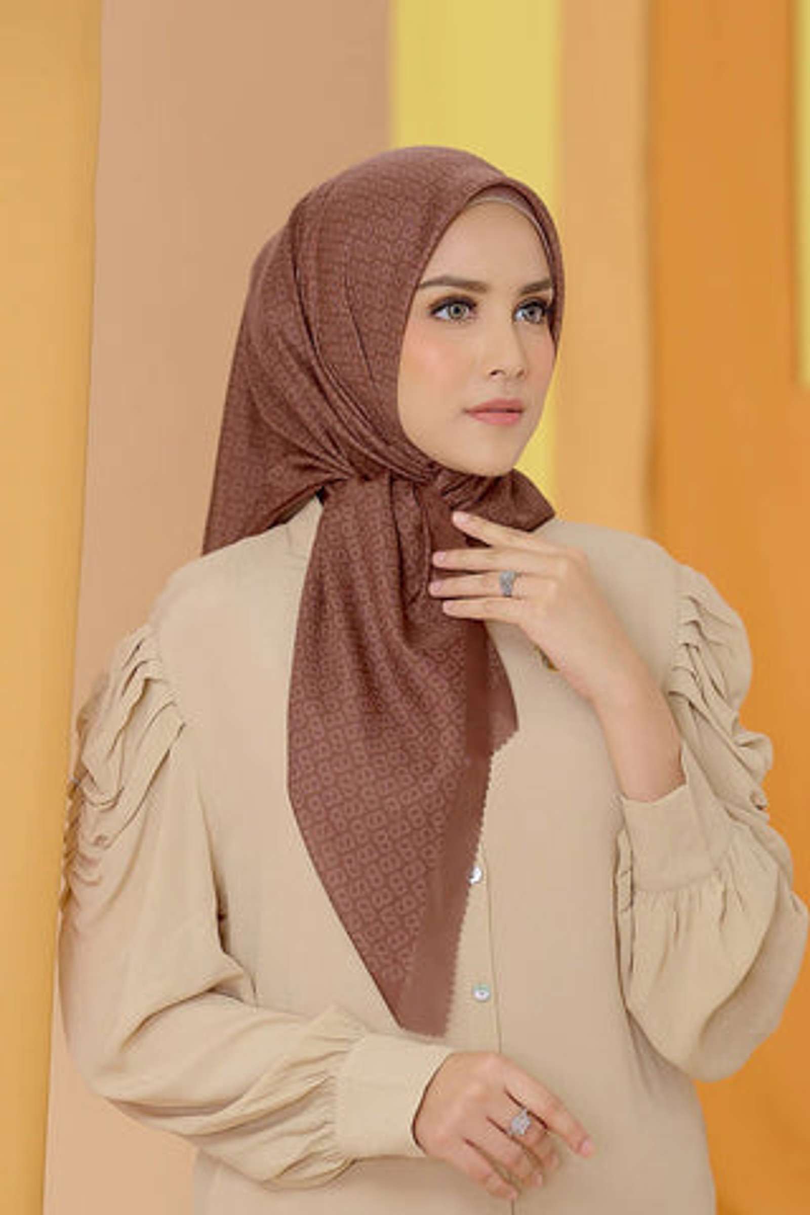 Baju Coksu Cocok Dengan Jilbab Warna Apa? Berikut Inspirasinya