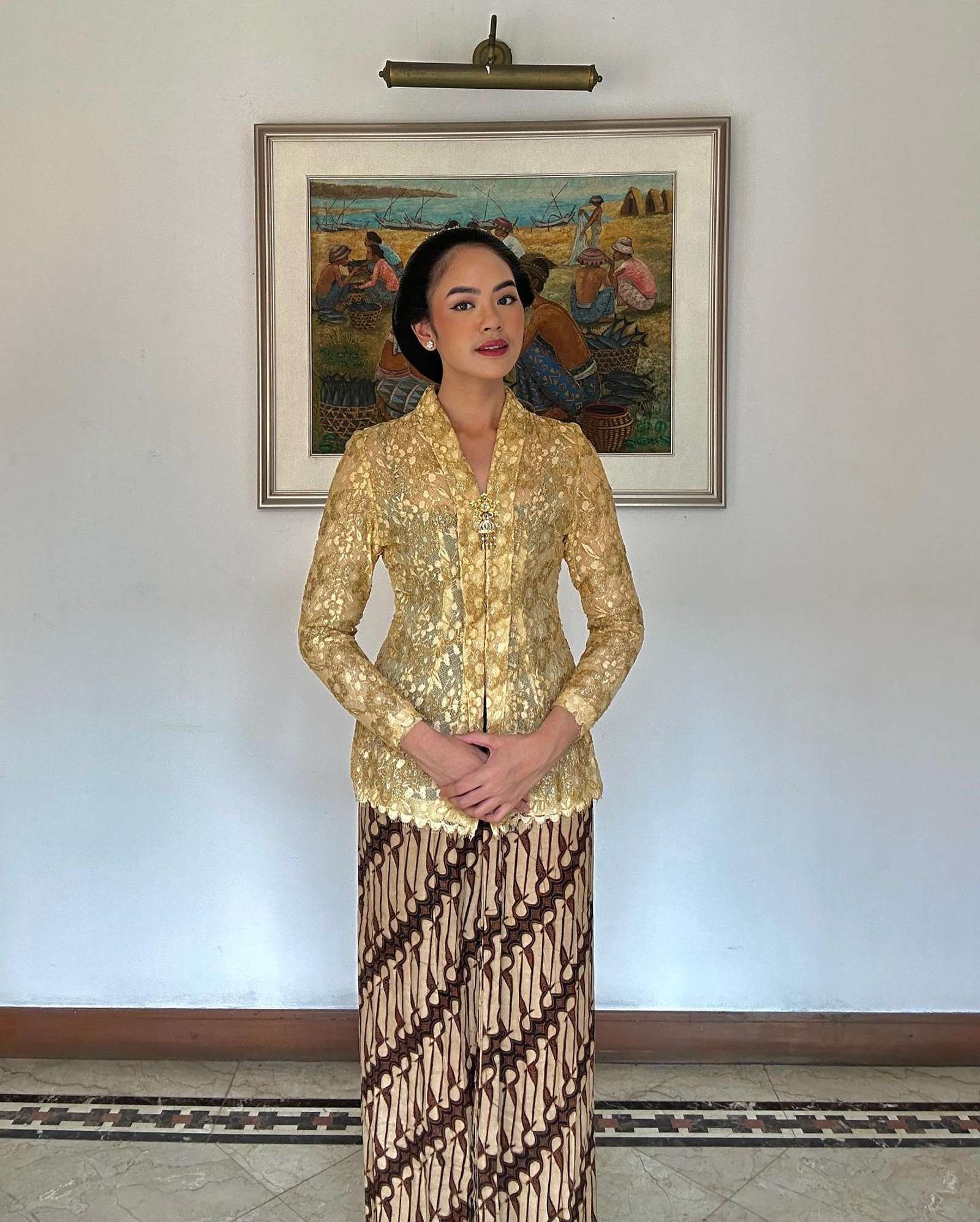 8 Kebaya Tradisional Terbaik 2024, Jawa hingga Palembang