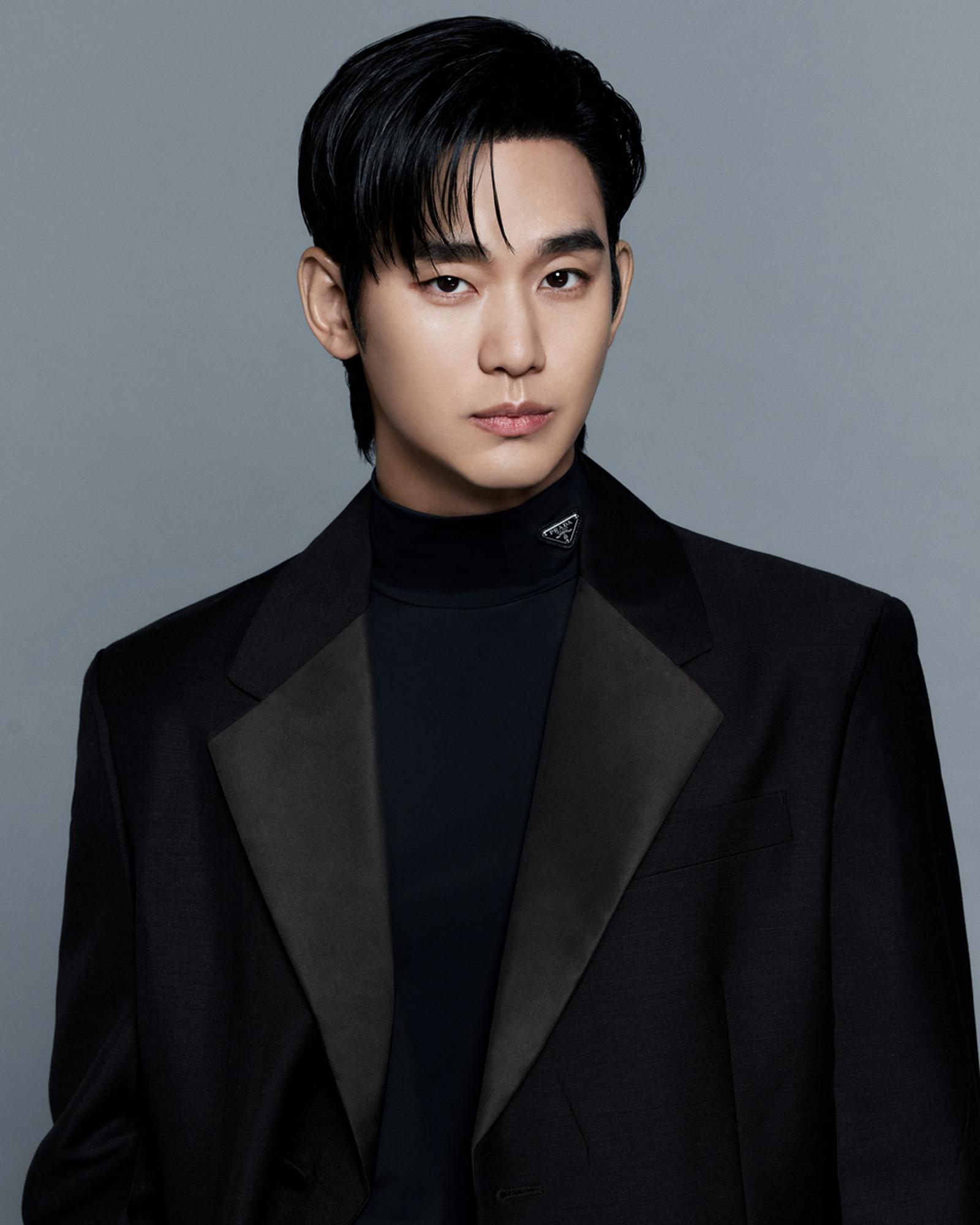 Prada Umumkan Kim Soo Hyun Jadi Brand Ambassador Baru