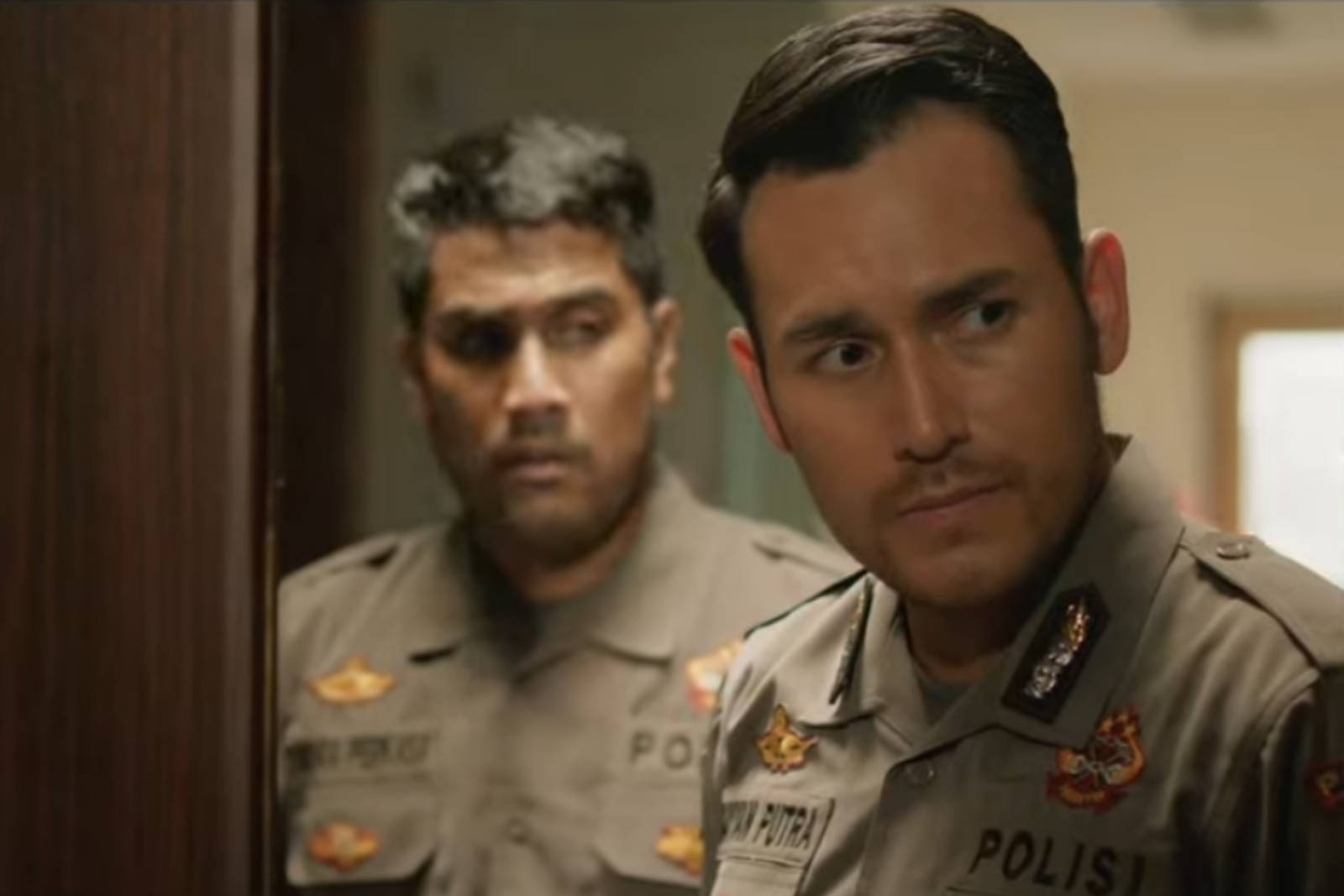 Kisah Arifin Putra dalam Peran Detektif di Film 'Panggonan Wingit 2'