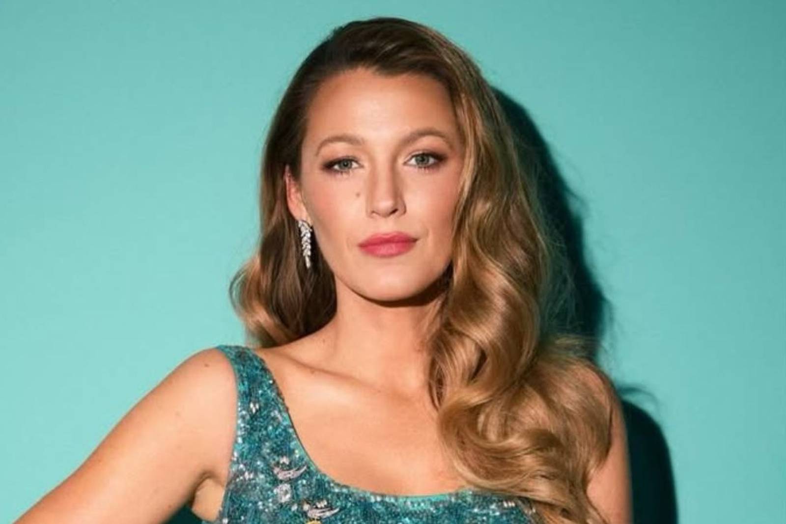 Riasan A la Blake Lively, Tak Berlebihan dan Tetap Manis