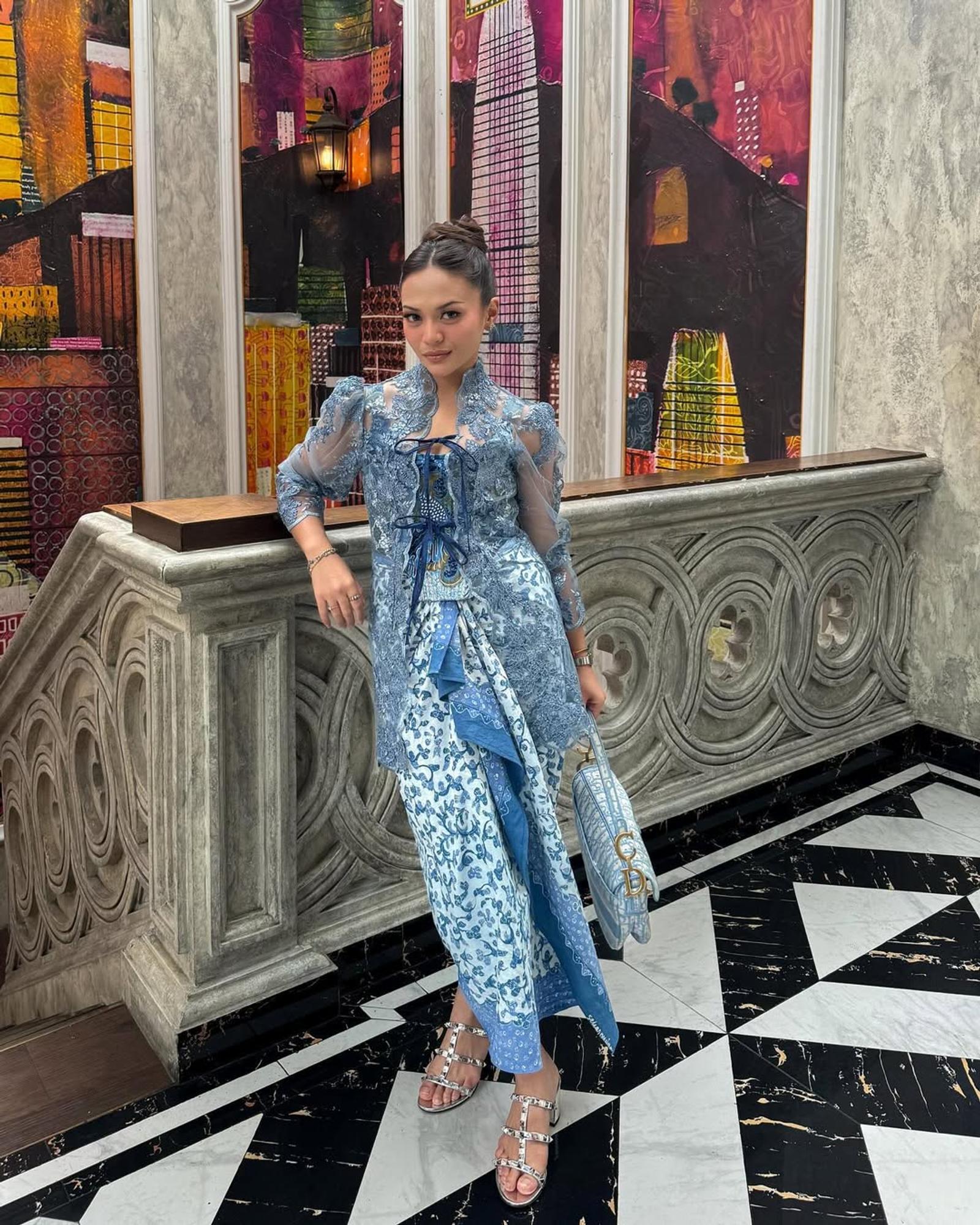 Ide Model Kebaya Bordir Berbagai Warna, Dari Klasik Hingga Kekinian