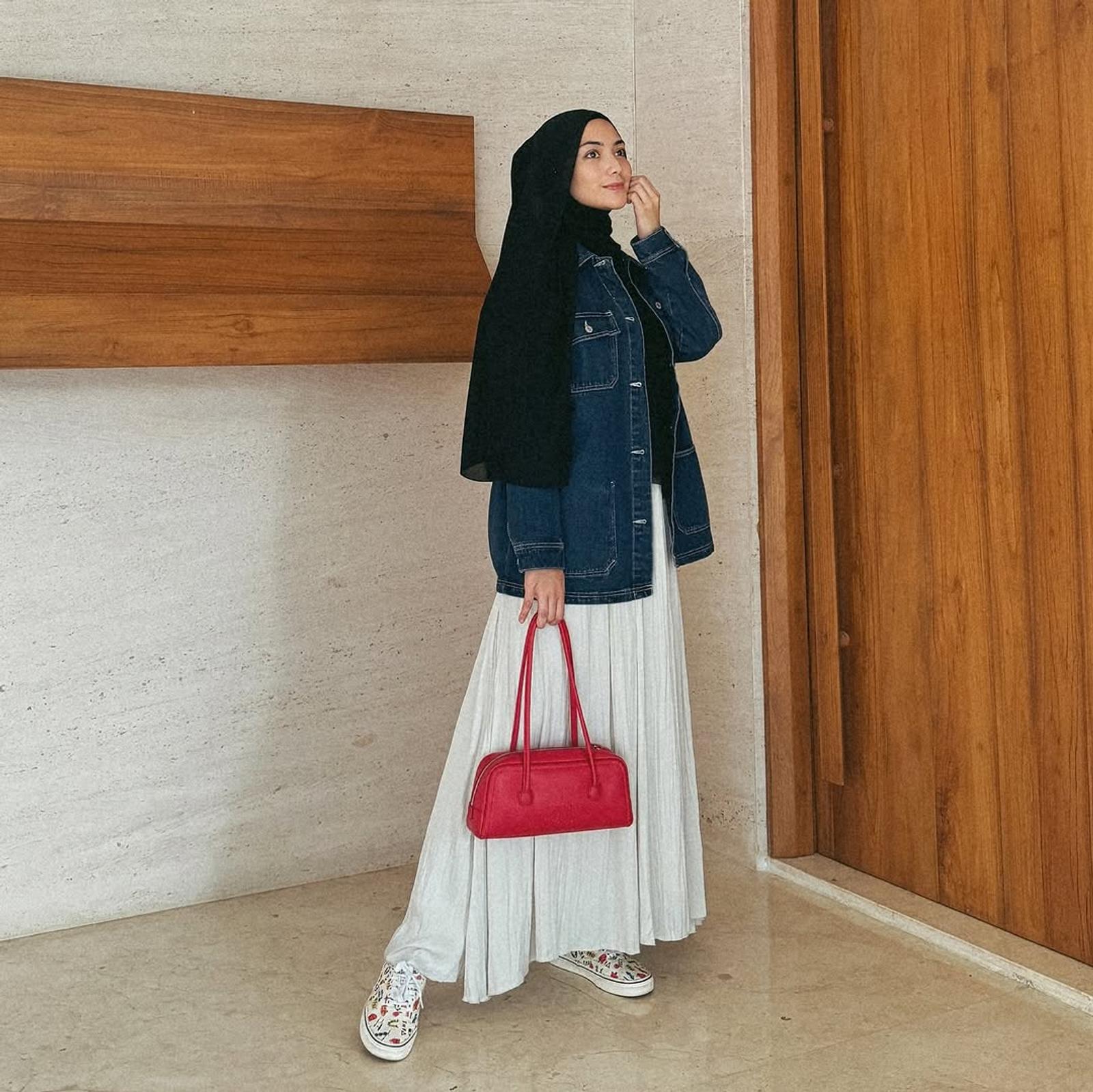 7 Inspirasi Outfit Ketemu Calon Mertua, Auto Approved!