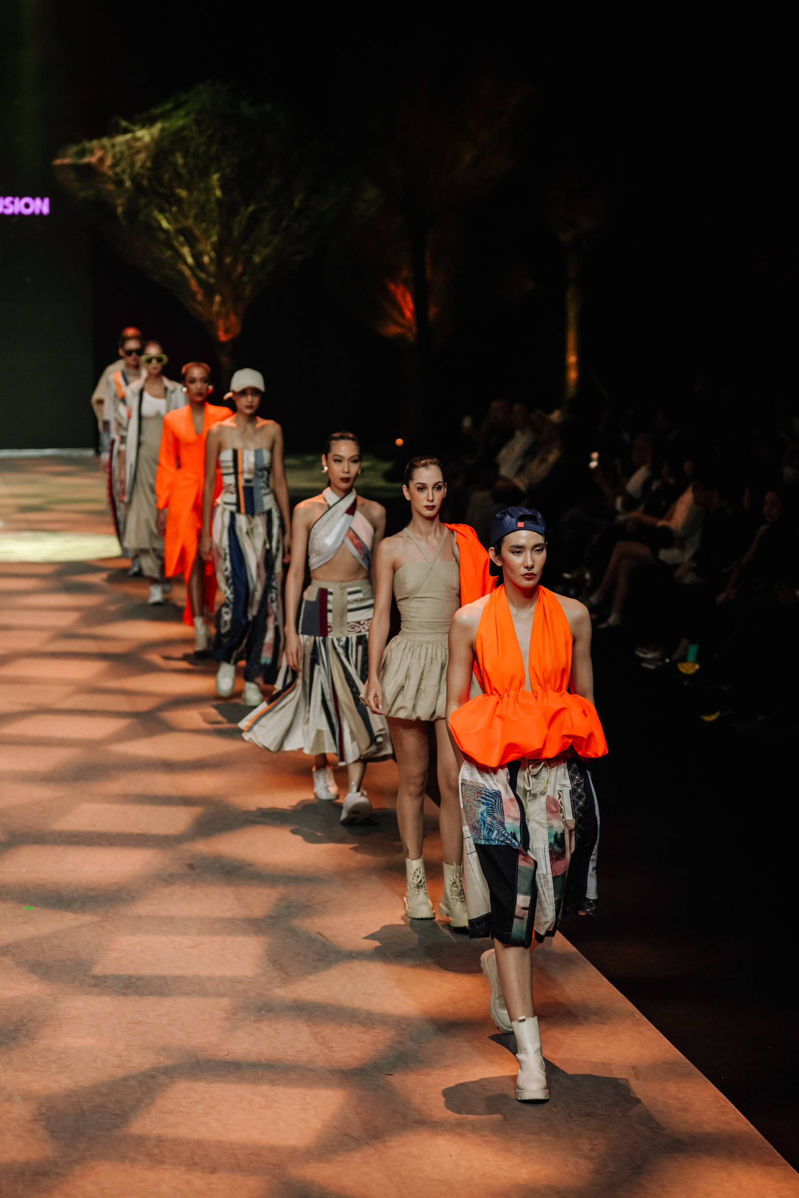 SPOTLIGHT Indonesia 2024 Hadirkan Fashion Kontemporer Wastra Nusantara