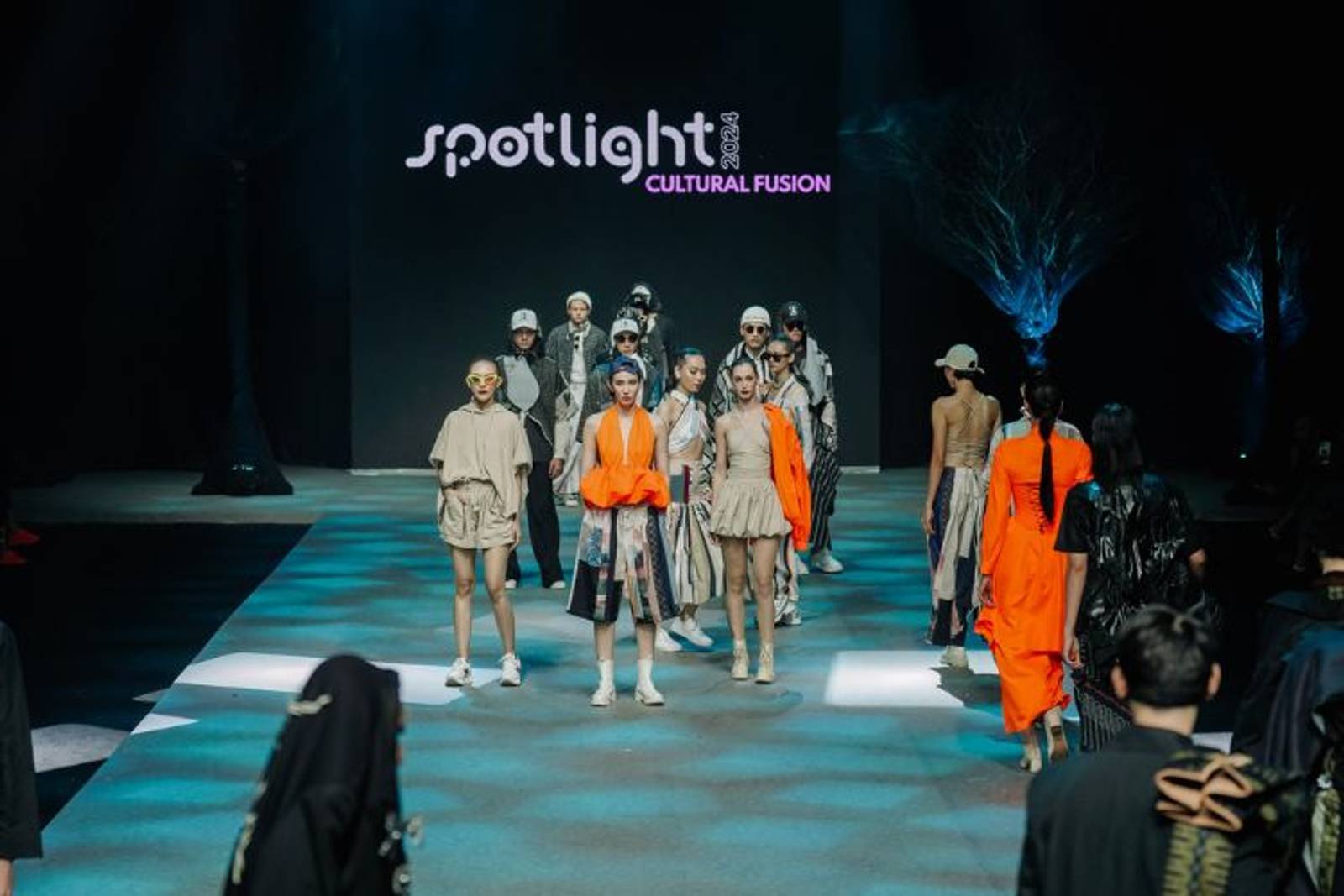 SPOTLIGHT Indonesia 2024 Hadirkan Fashion Kontemporer Wastra Nusantara