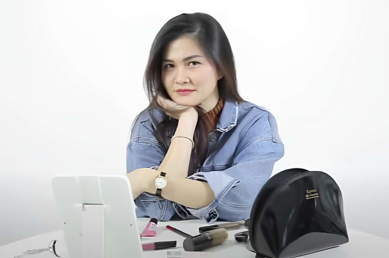 6 Fakta Rumah Tangga YouTuber Melody Sharon, Lakukan KDRT & Selingkuh