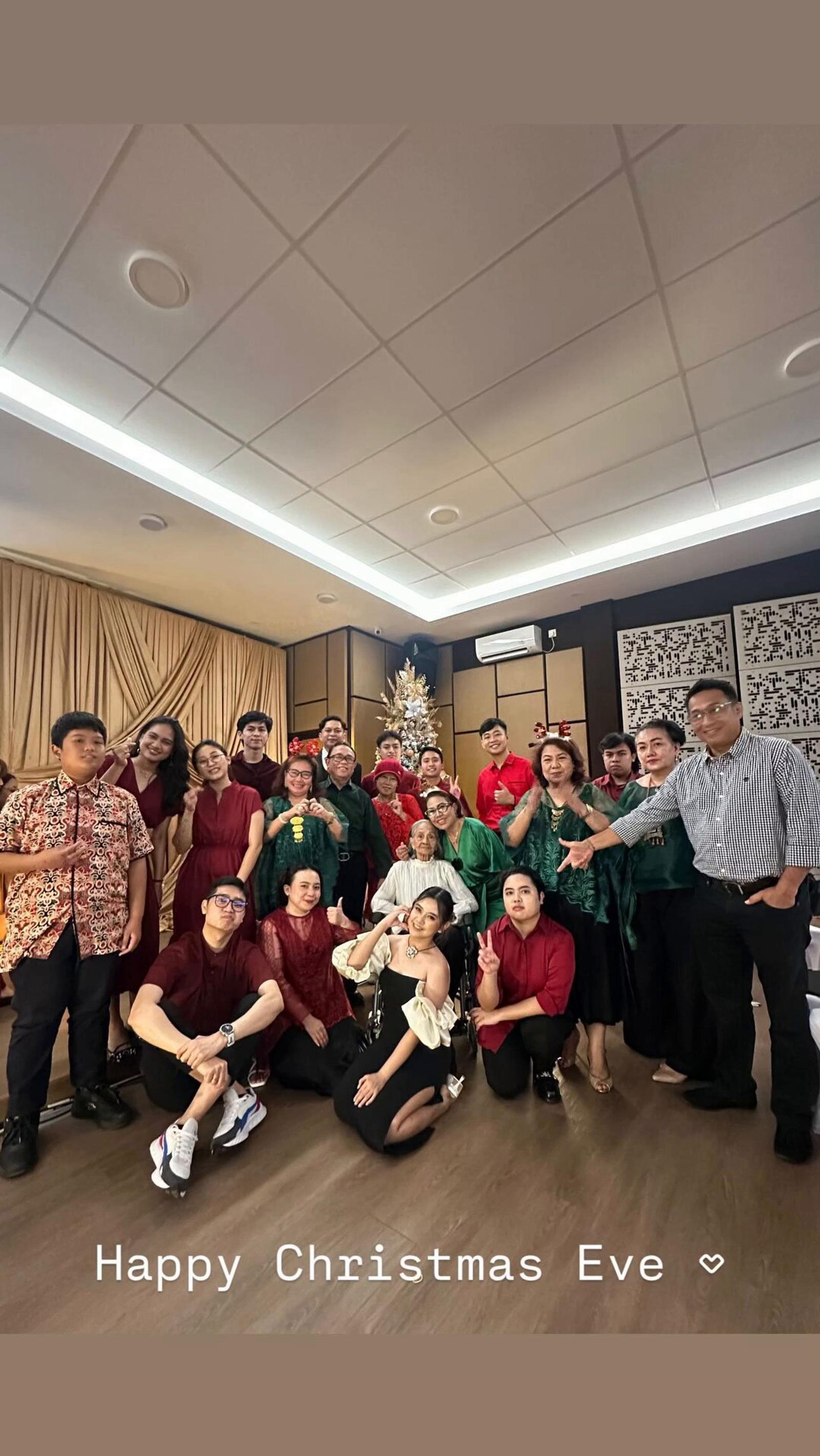 Gaya Artis Indonesia Saat Merayakan Natal 2024