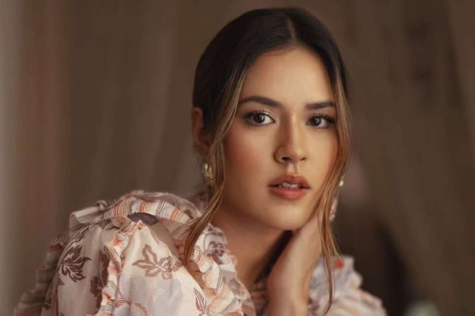 Inspirasi Gaya Makeup Raisa untuk Sambut Akhir Tahun