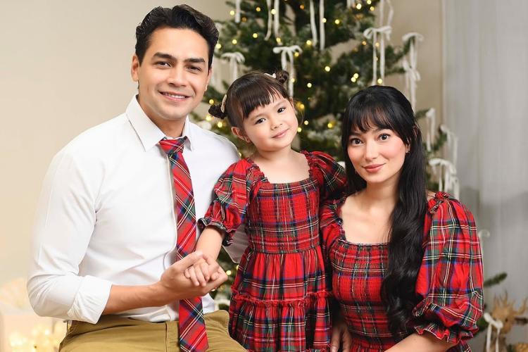 Couple Goals! Gaya Kompak Artis di Hari Natal Bareng Pasangan