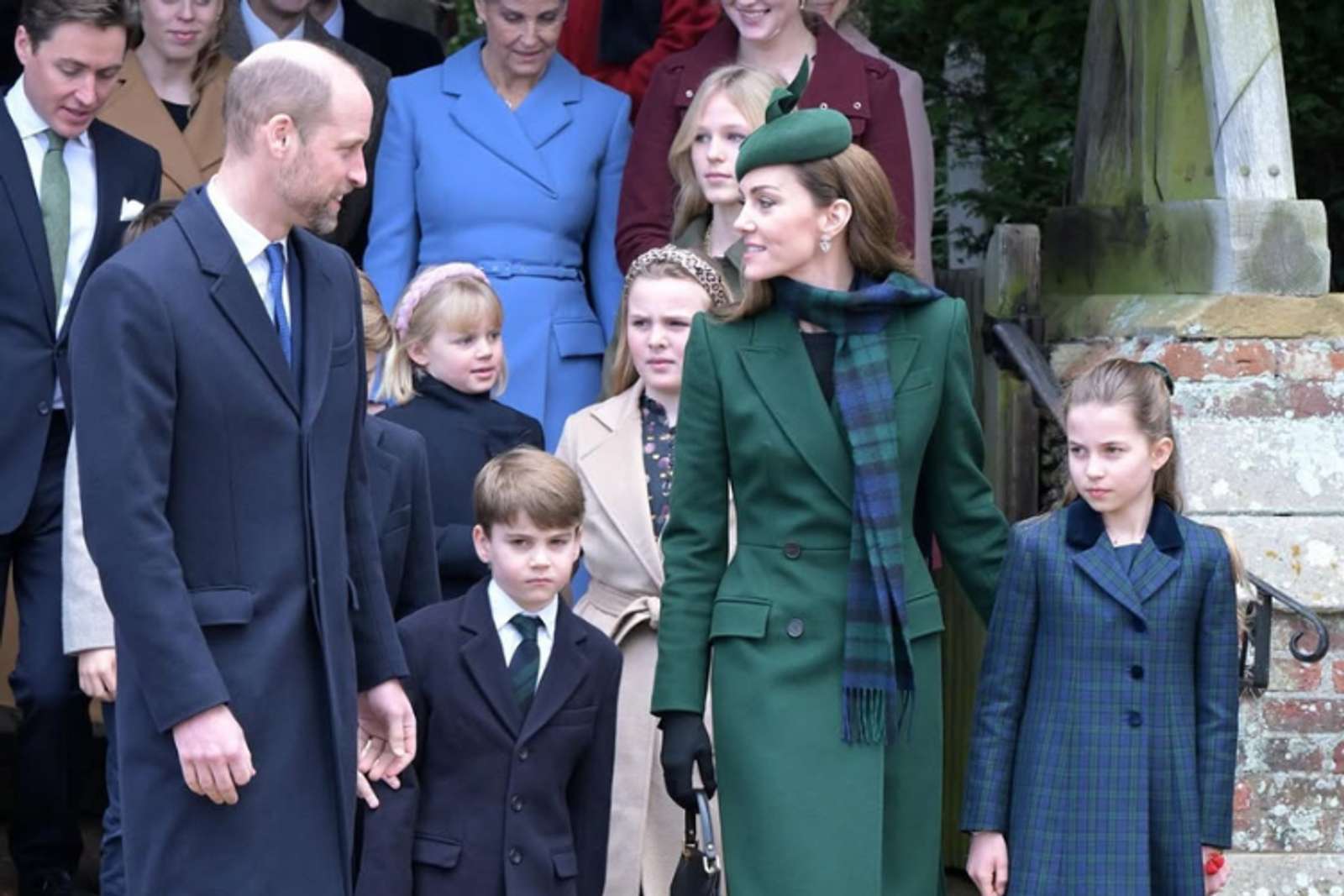 Gaya Kate Middleton dan Royal Family saat Natal 2024 di Sandringham