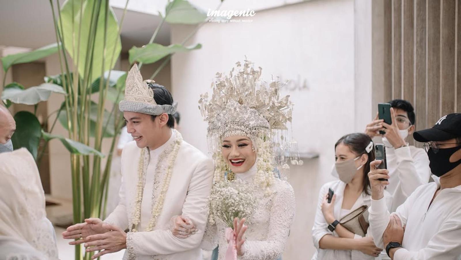 Baju Adat Palembang Modern Hijab untuk Tampil Elegan