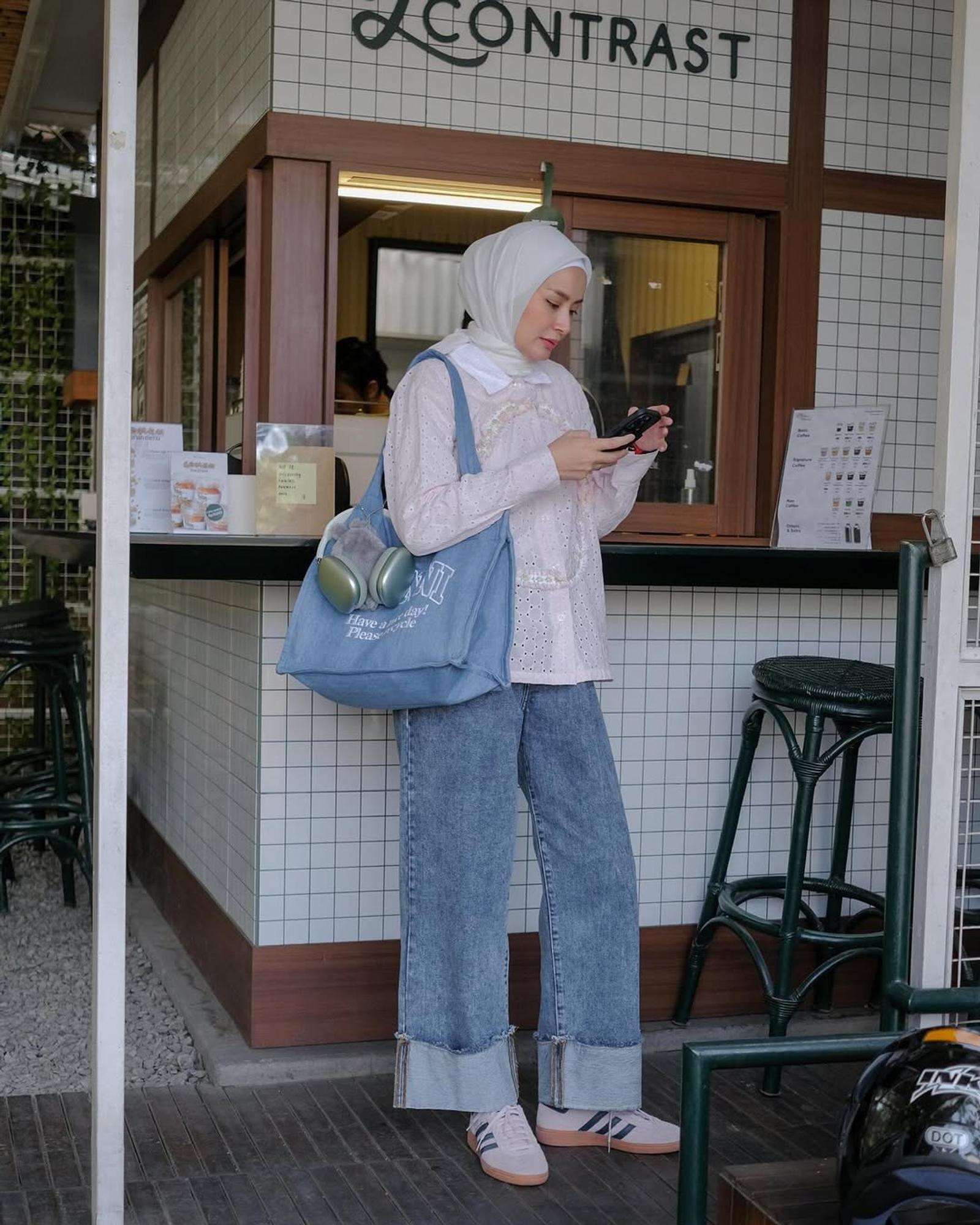 Ide OOTD Smart Casual ke Kampus, Tiru untuk Tampil Beda!