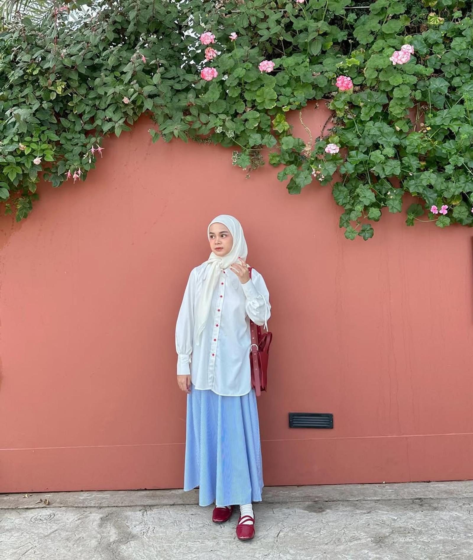 Ide OOTD Smart Casual ke Kampus, Tiru untuk Tampil Beda!