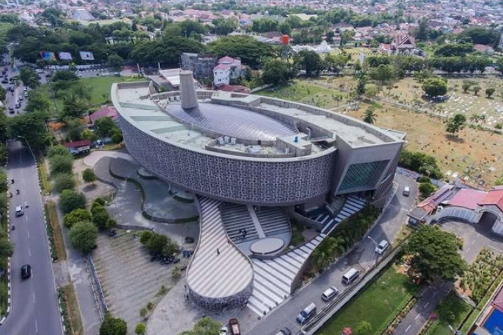 Wisata Museum Tsunami Aceh: Lokasi, HTM, dan Spot Foto