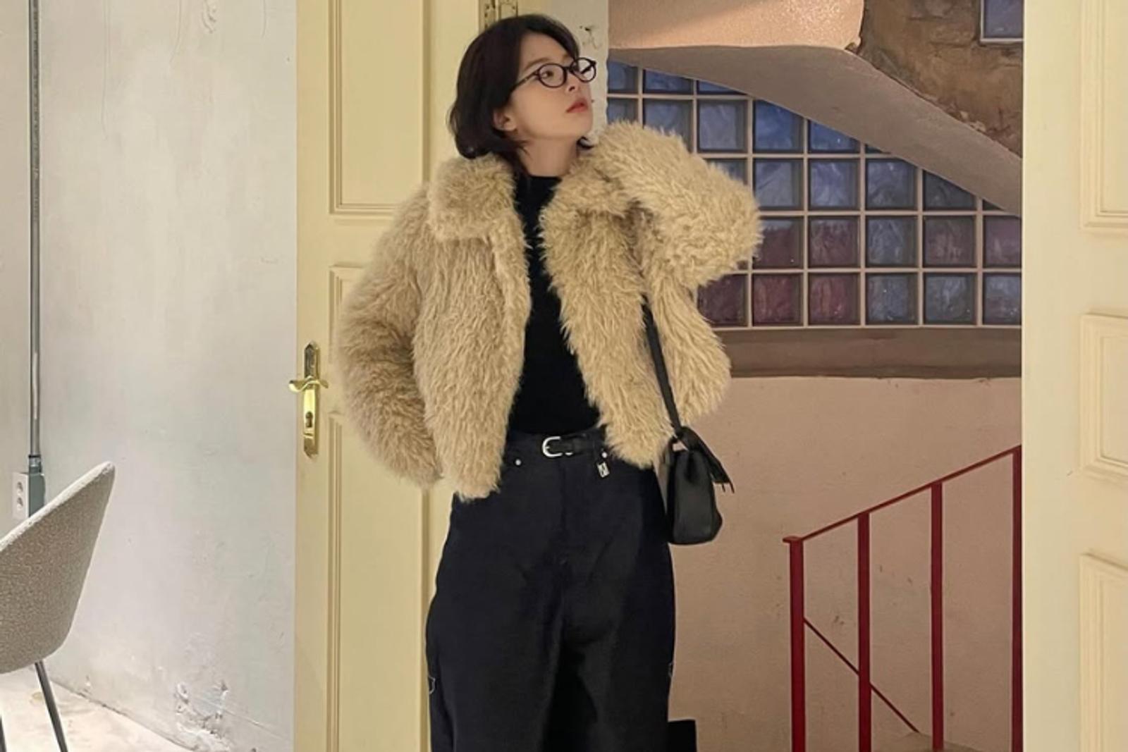 Gaya Modis Member ‘Red Velvet’ Pakai Jaket Berbulu A La Korea