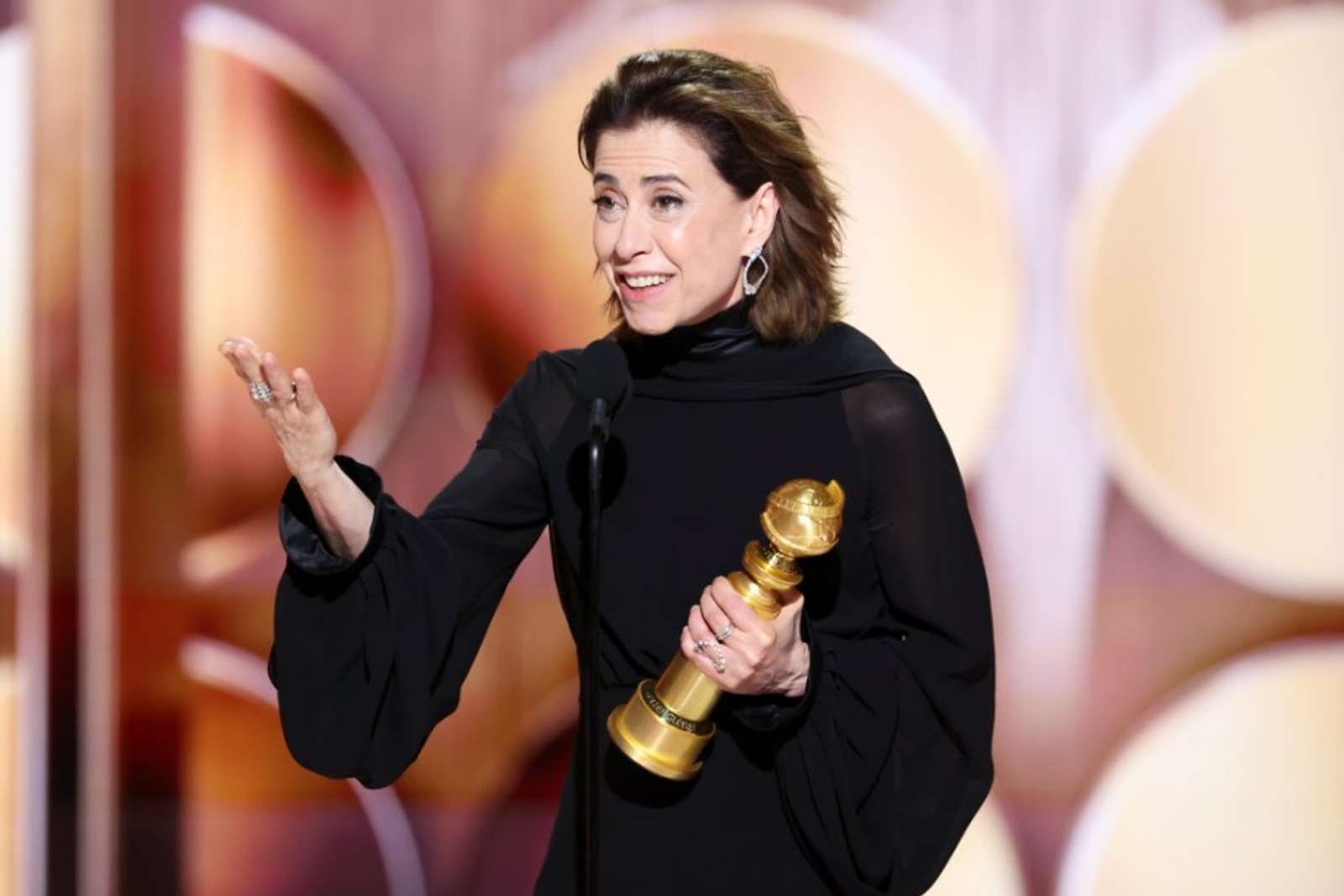 5 Highlights Golden Globes 2025, Bertabur Momen Seru!