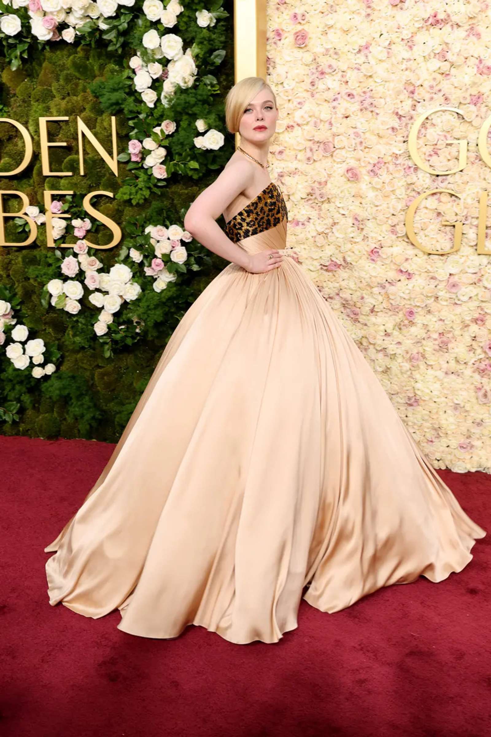 25 Gaya Glamor Artis Perempuan di Karpet Merah Golden Globes 2025