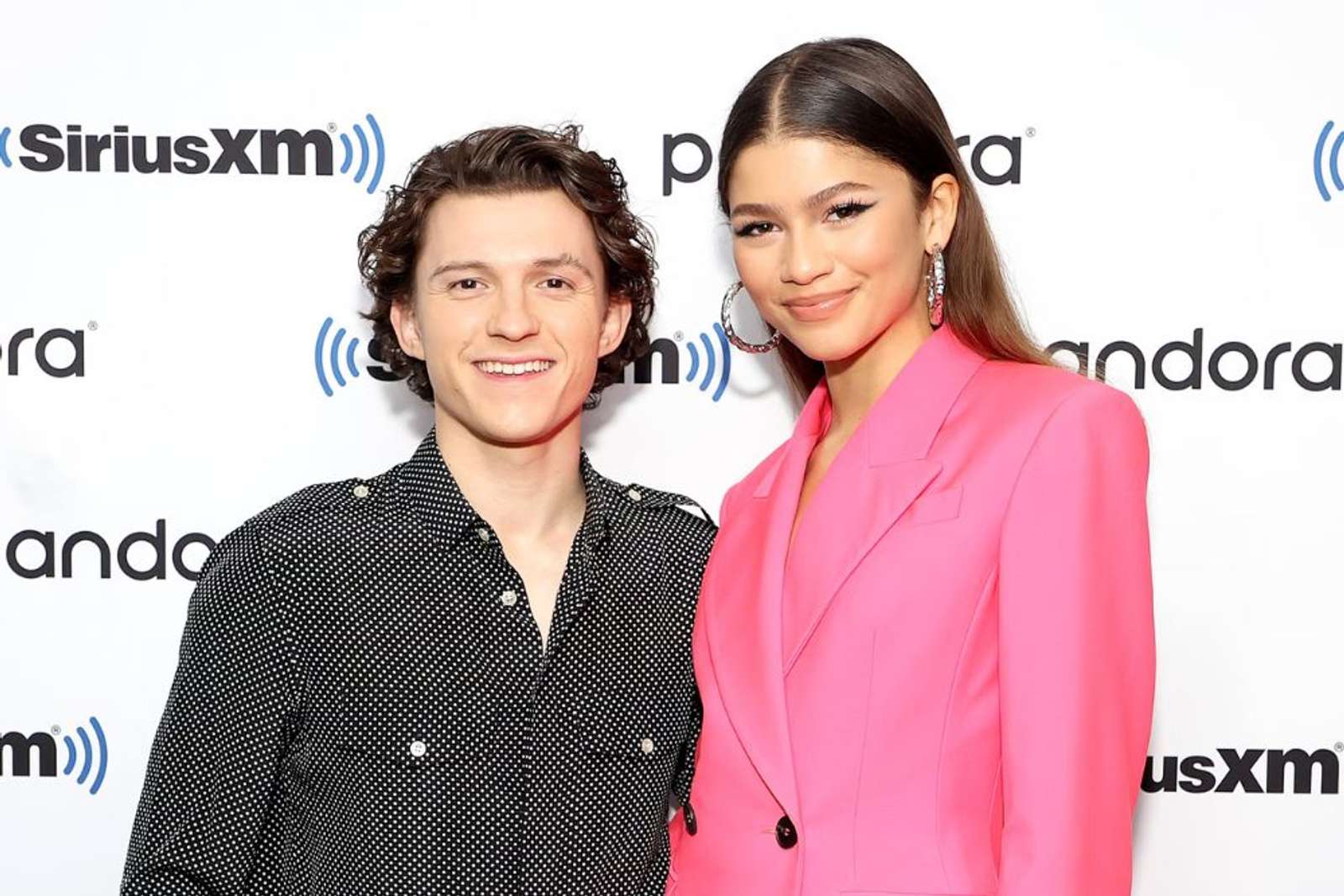 4 Tahun Pacaran, Tom Holland dan Zendaya Resmi Tunangan!