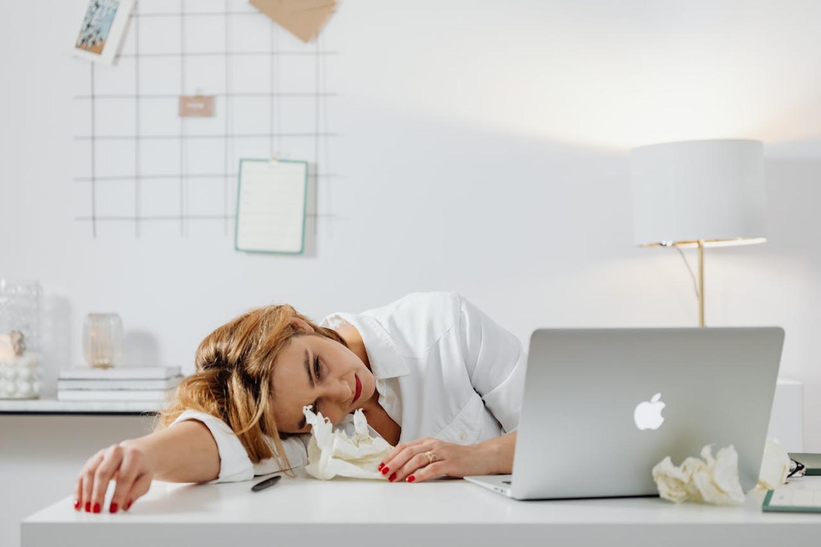 5 Tanda-tanda Overworked yang Mungkin Tidak Kamu Sadari