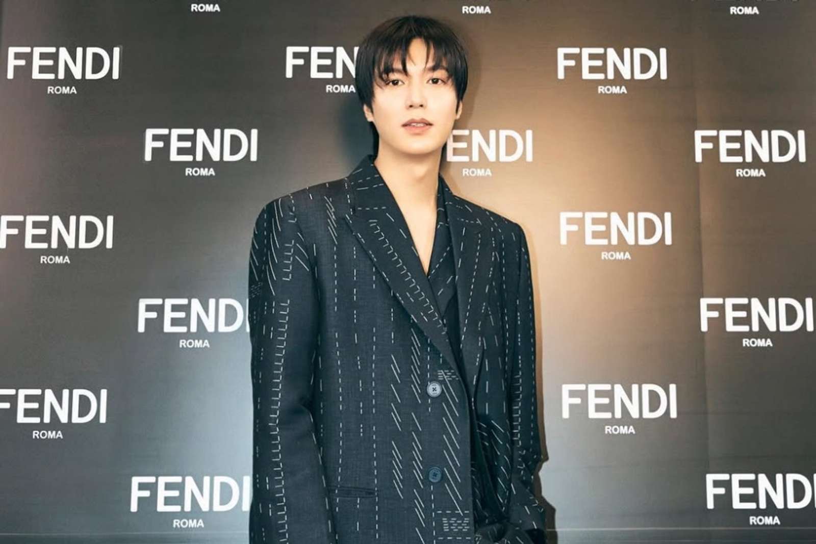 6 Fakta Asmara Lee Min Ho, Mantan Suzy yang Suka Perempuan Ceria