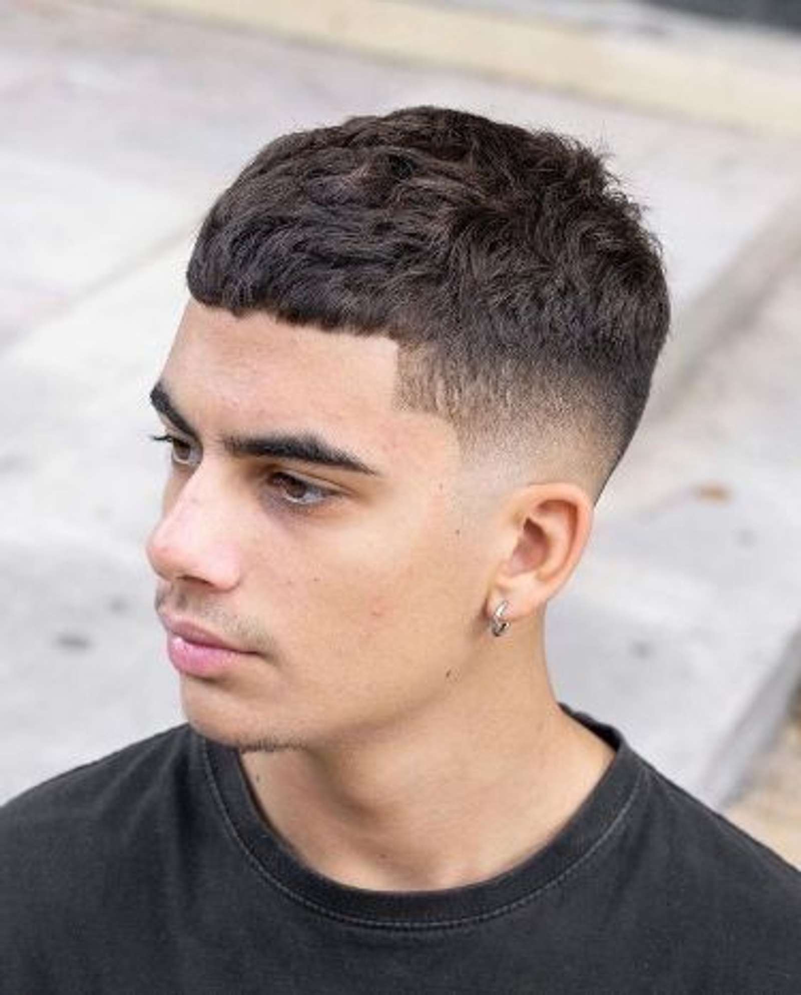 7 Variasi Potongan Rambut Low Fade untuk Laki-Laki yang Kece