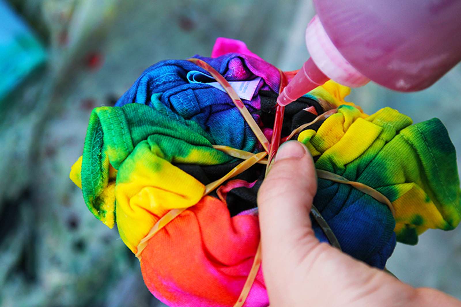 Anti Gagal! 5 Langkah Praktis Cara Membuat Tie Dye di Rumah