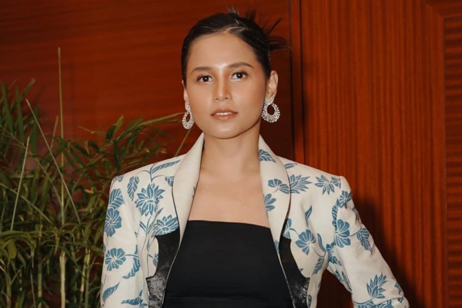 Deretan Gaya Makeup Yunita Siregar, Simple and Glam!