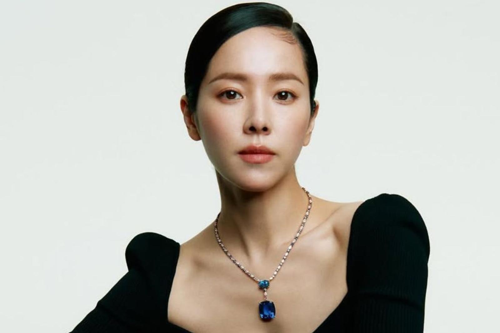Deretan Gaya Makeup Han Ji Min, Dramatic dan Chic! 