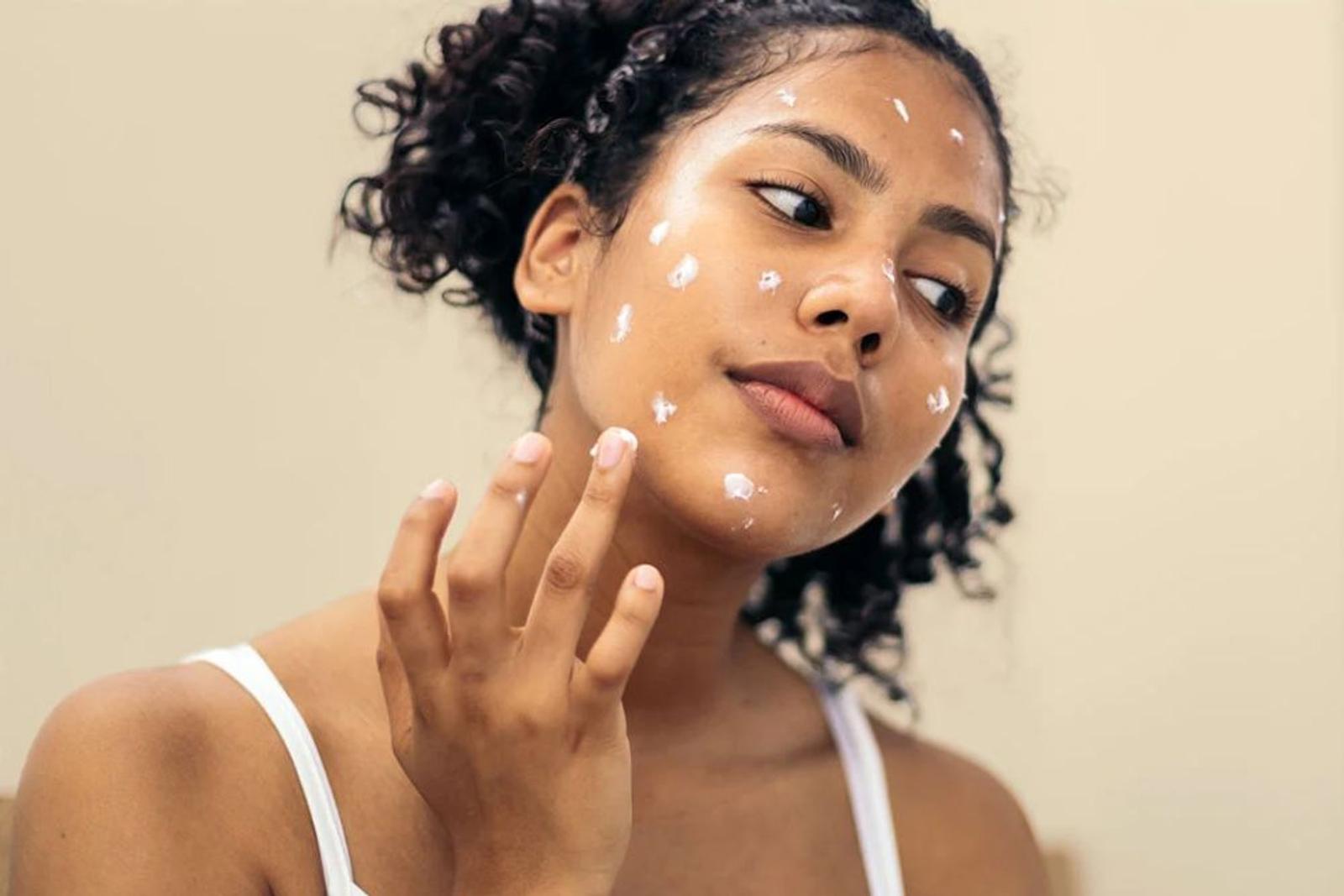 7 Komponen Skincare untuk Kulit Berjerawat 