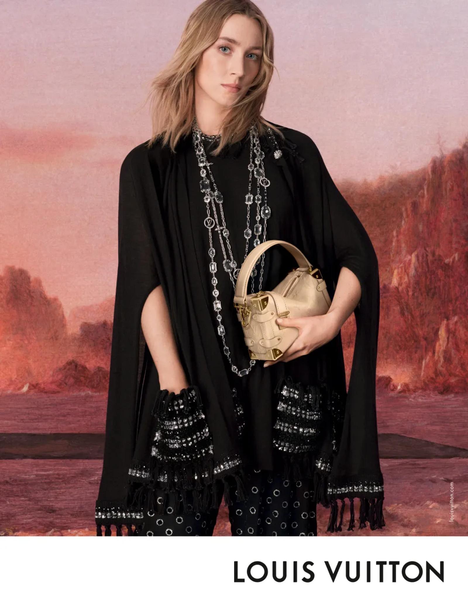 Lisa dan Saoirse Ronan Bintangi Campaign Louis Vuitton Spring 2025