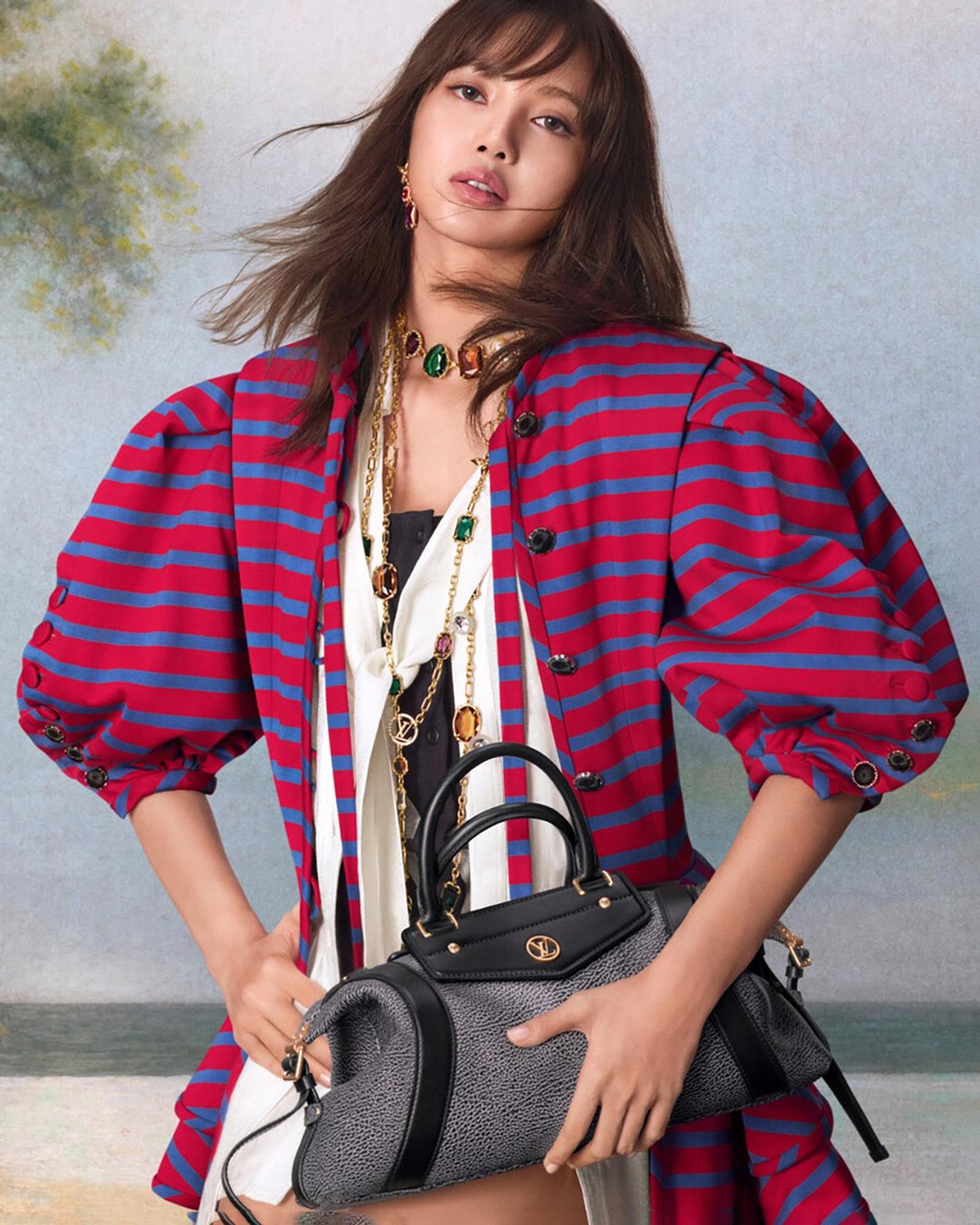 Lisa dan Saoirse Ronan Bintangi Campaign Louis Vuitton Spring 2025