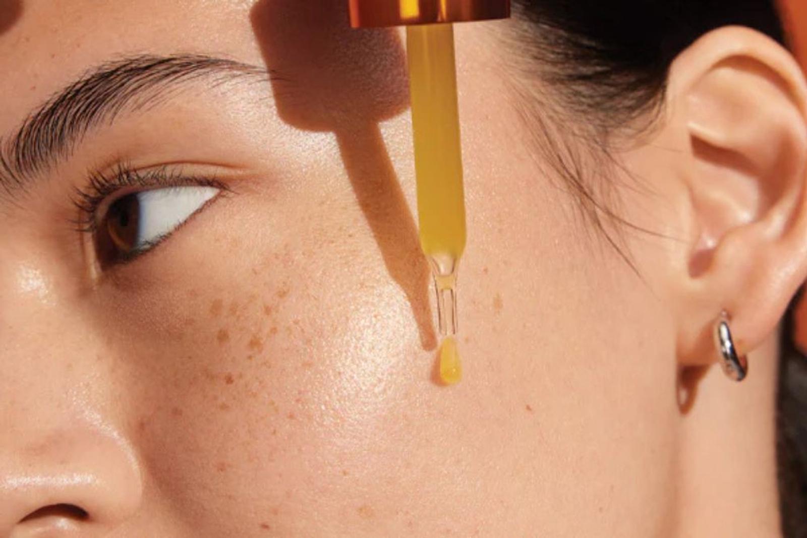Waktu Tepat Mengaplikasikan Serum, Jangan Salah! 
