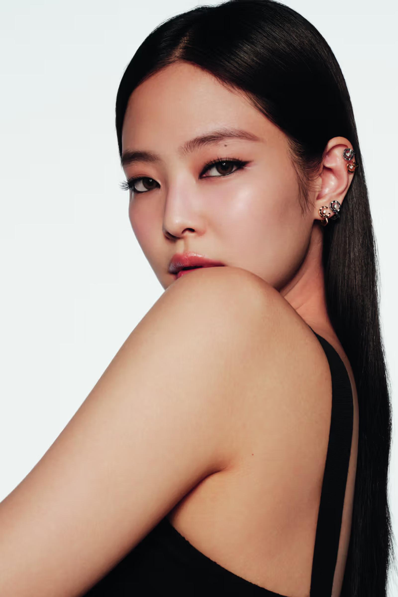 Jennie BLACKPINK Bintangi Kampanye Perhiasan Chanel Coco Crush