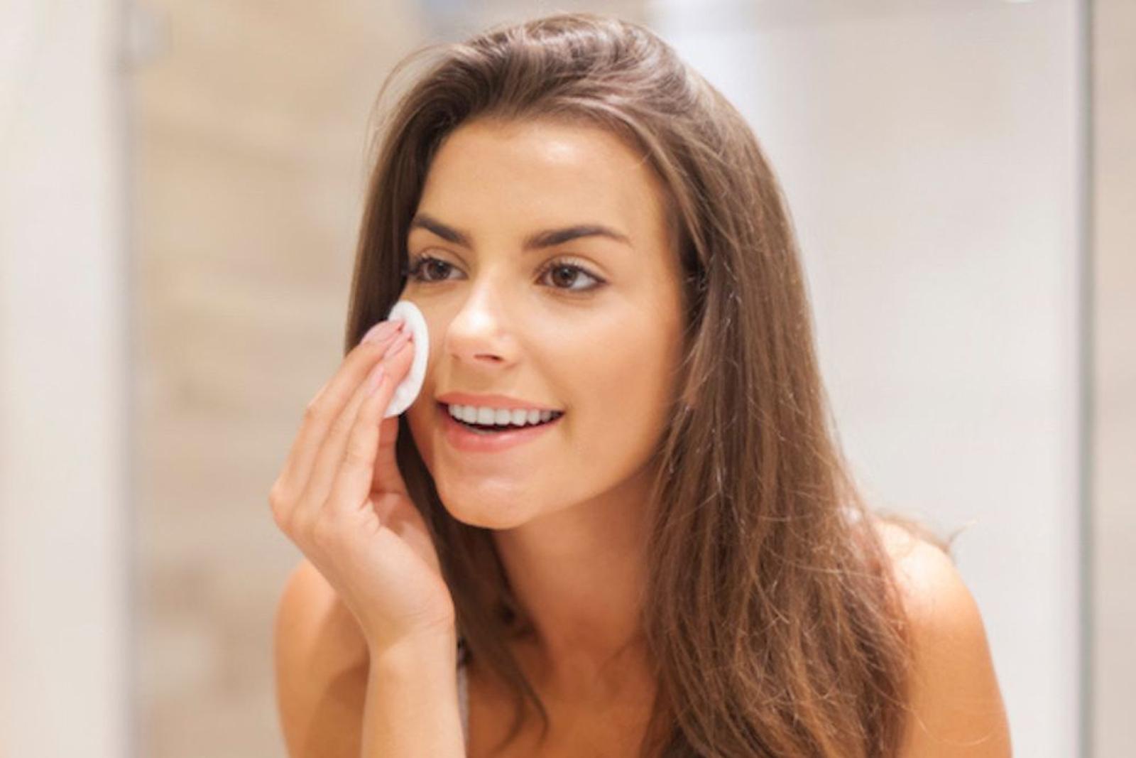 Micellar Water Dipakai Kapan? Ini Waktu yang Tepat! 