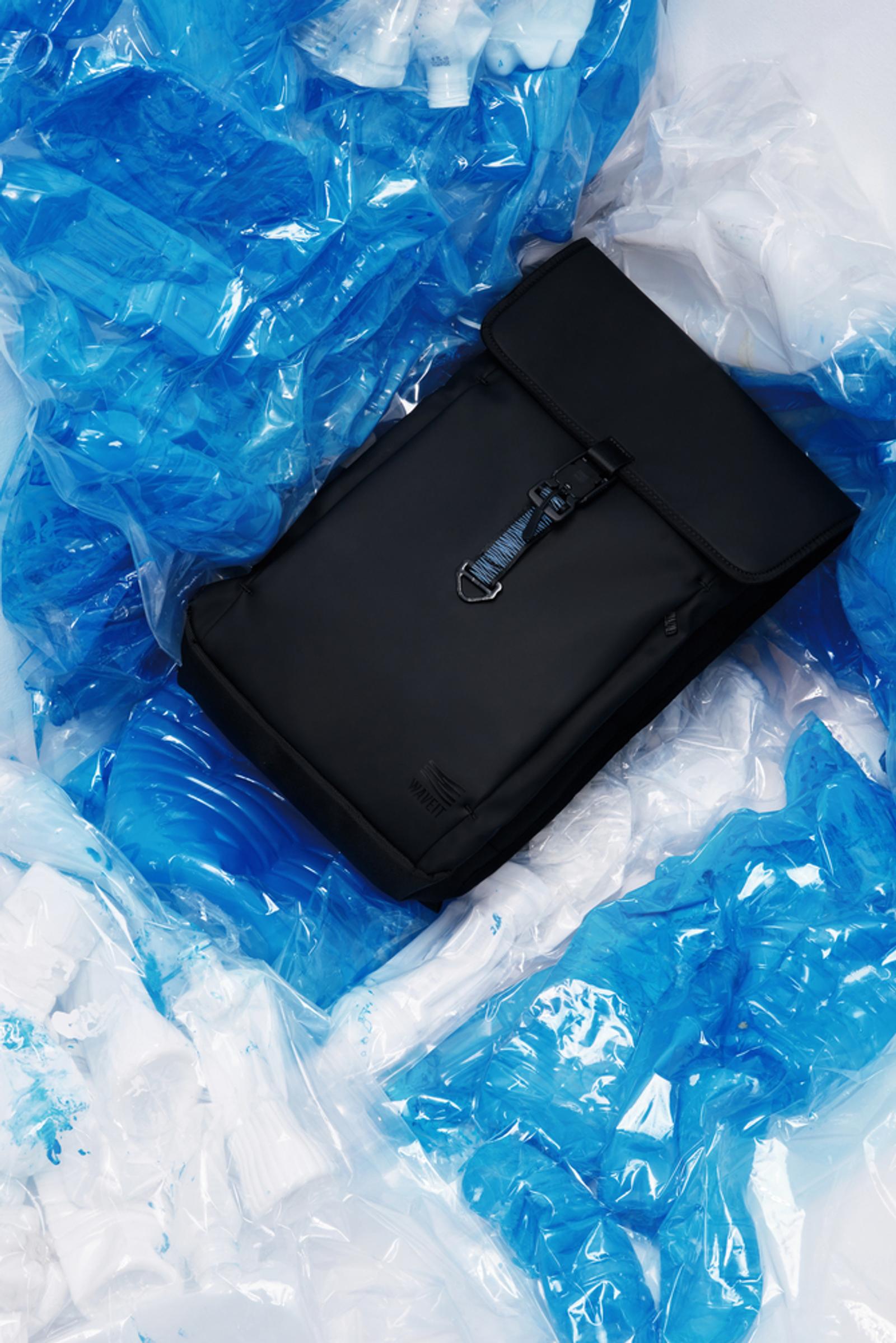 WAVEIT Tas Unik dari Plastik Kini Hadir di URBAN ICON