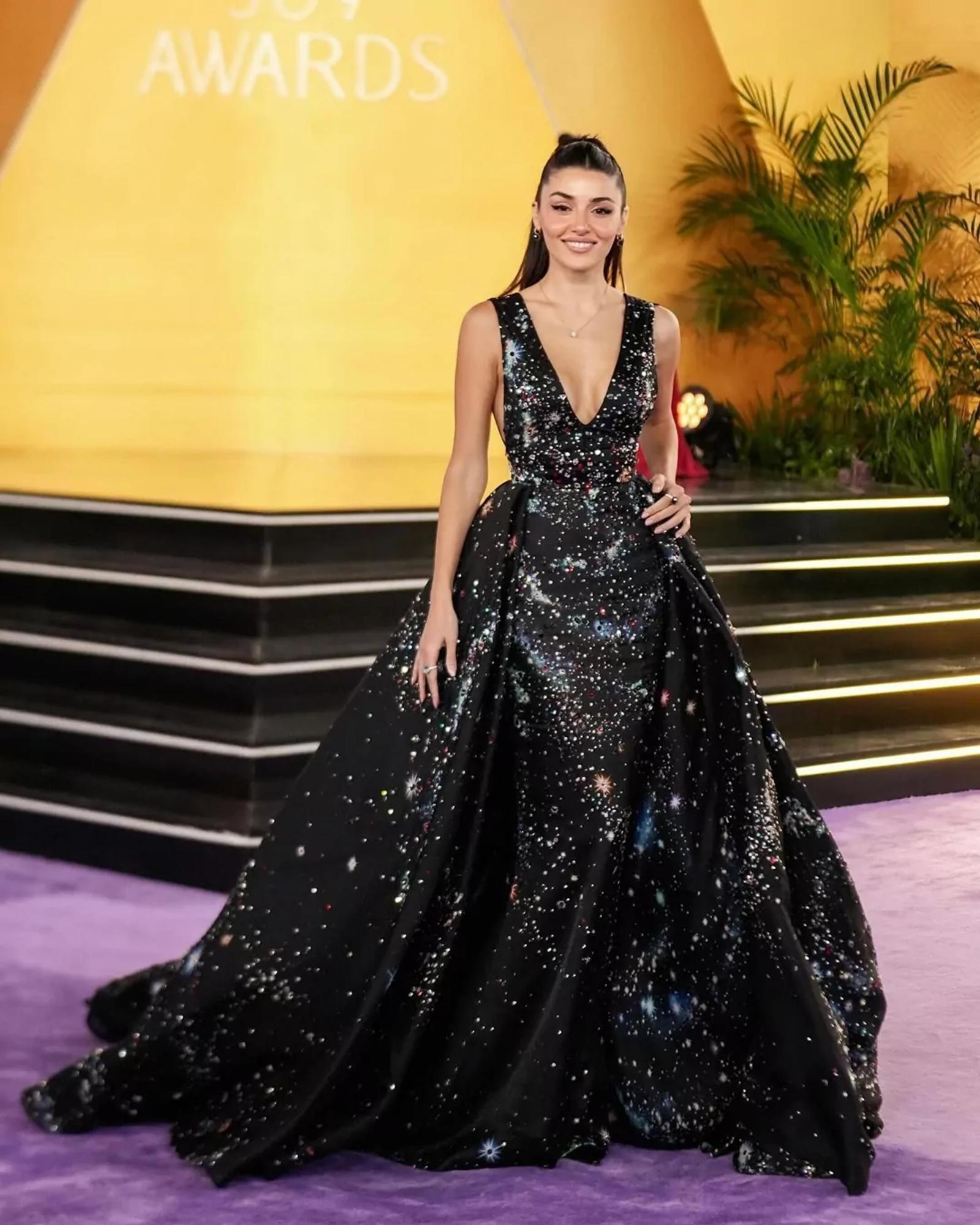Gaya Glamor Para Seleb di Karpet Merah Joy Awards 2025