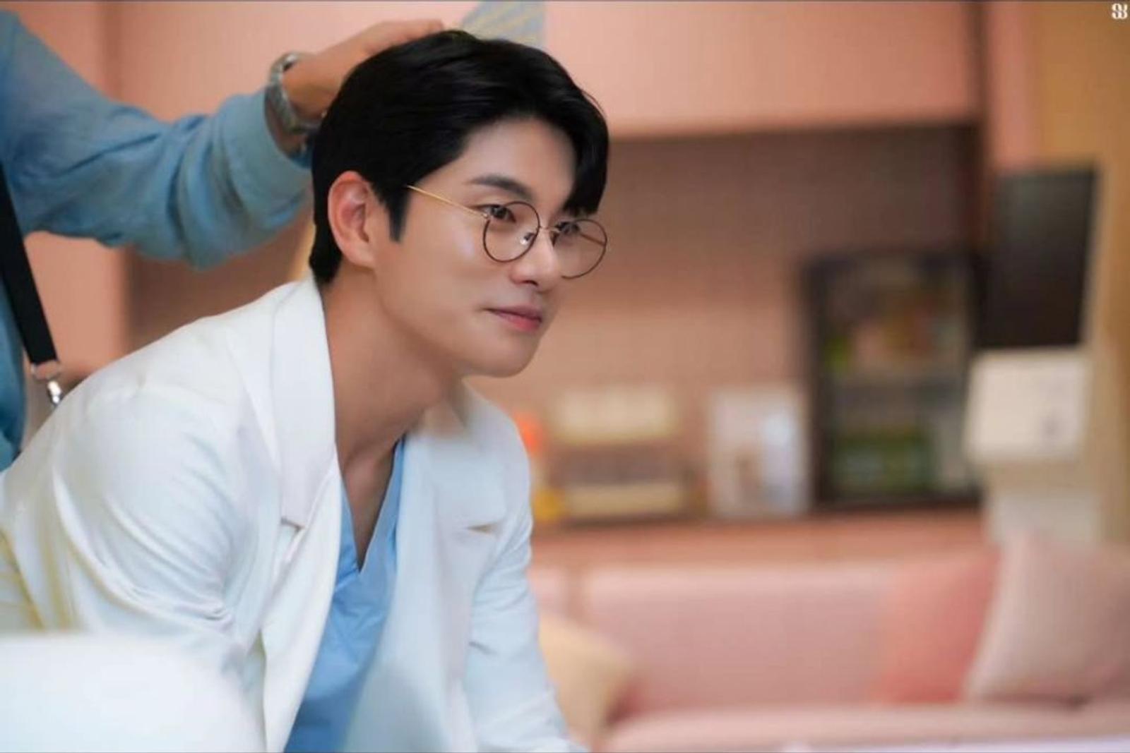 Ayahnya CEO, Ini 6 Fakta Keluarga Lee Yi Kyung yang Kaya Raya