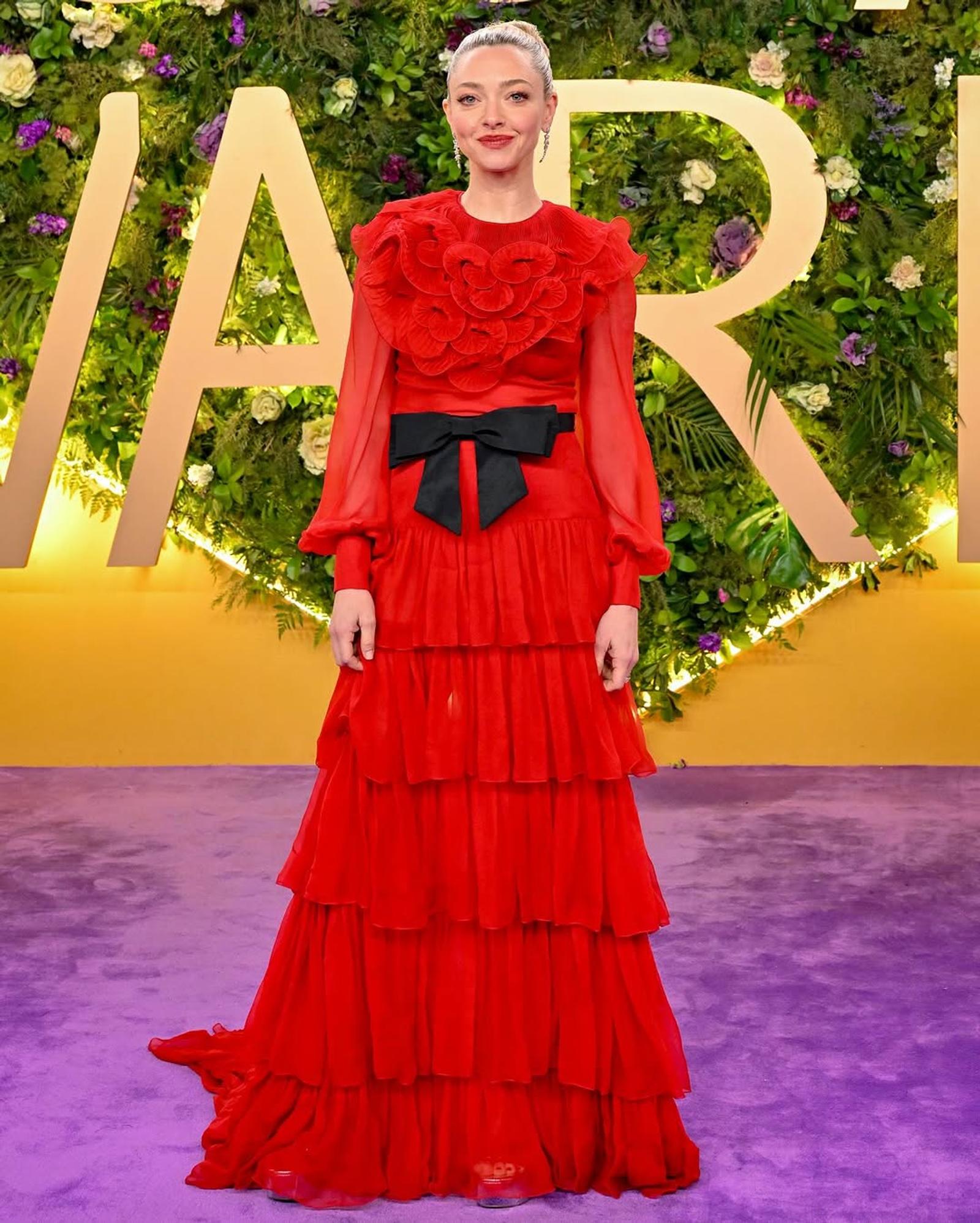 Gaya Glamor Para Seleb di Karpet Merah Joy Awards 2025